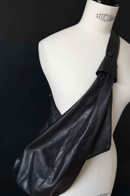 Große Vintage Ledertasche Schwarz – Bottega-inspirierter Oversized Shopper aus den 80ern theplaincircle vintage