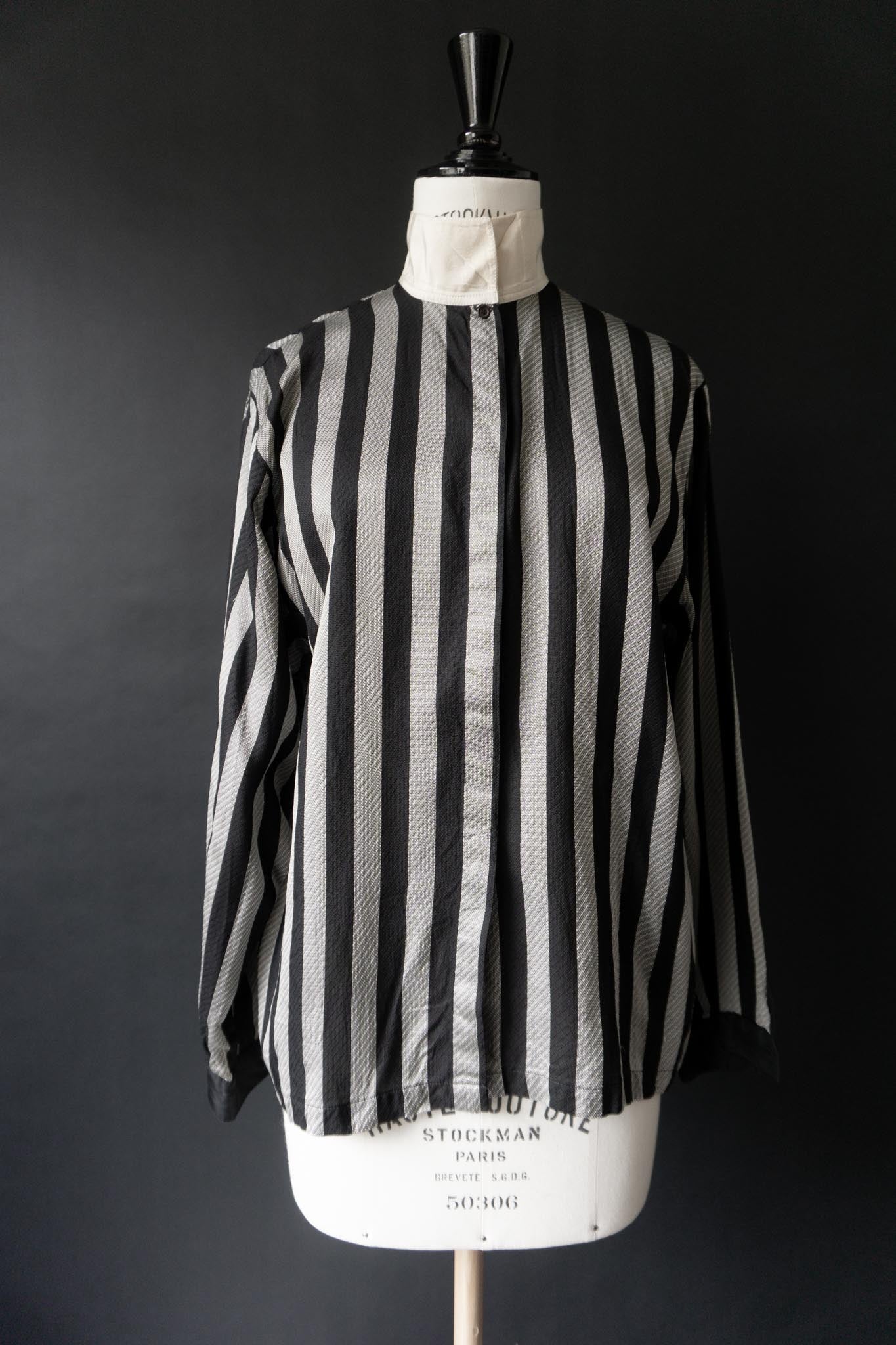 Vintage 80s Seidenbluse mit Streifenmuster in Schwarz-Grau, S–M theplaincircle vintage