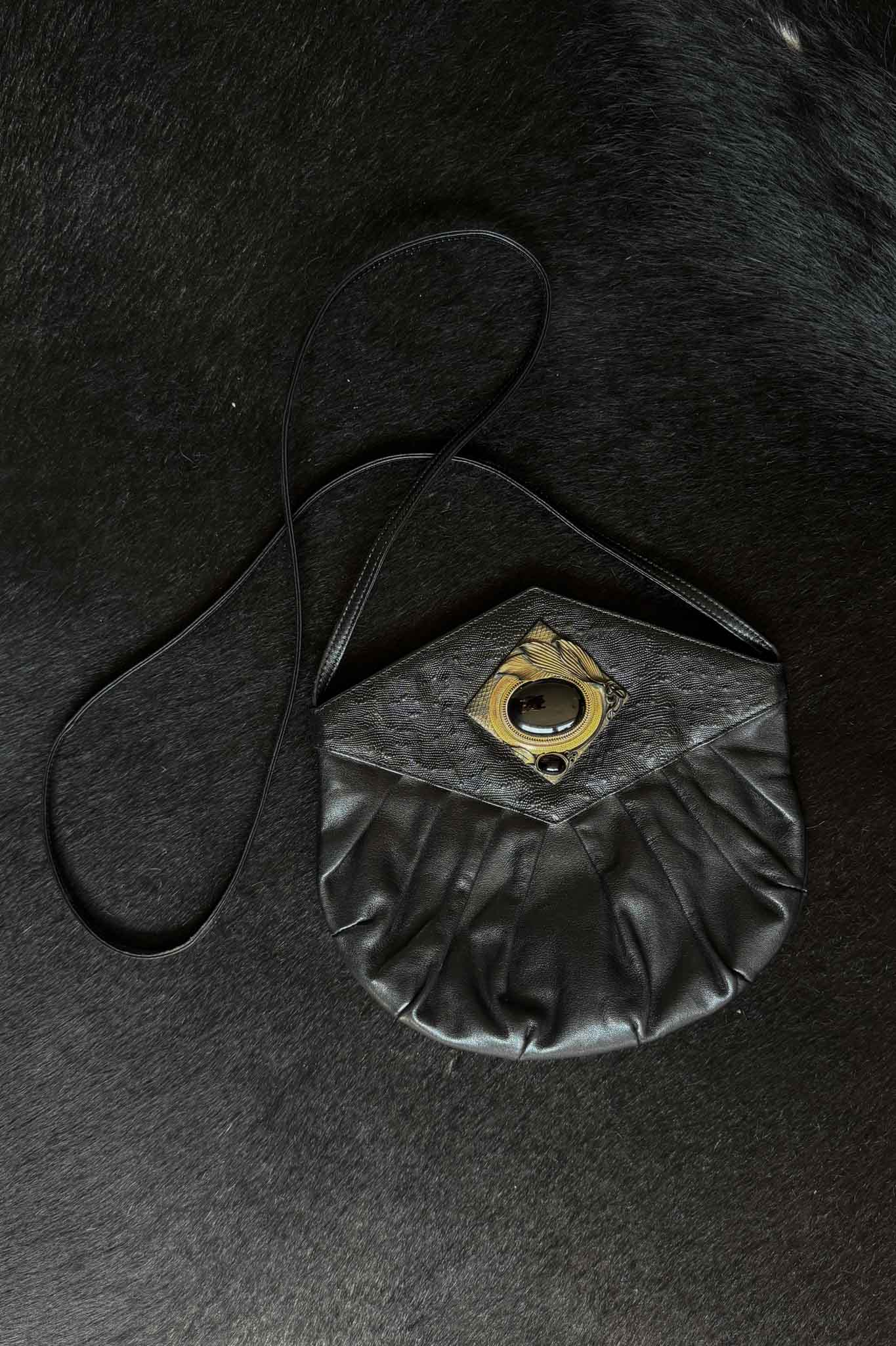 Vintage Leder Umhängetasche mit Schmuckverschluss