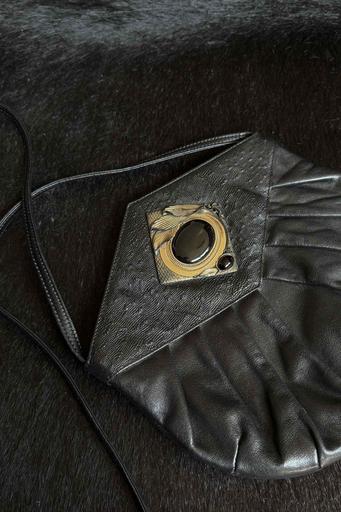 Vintage Leder Umhängetasche mit Schmuckverschluss