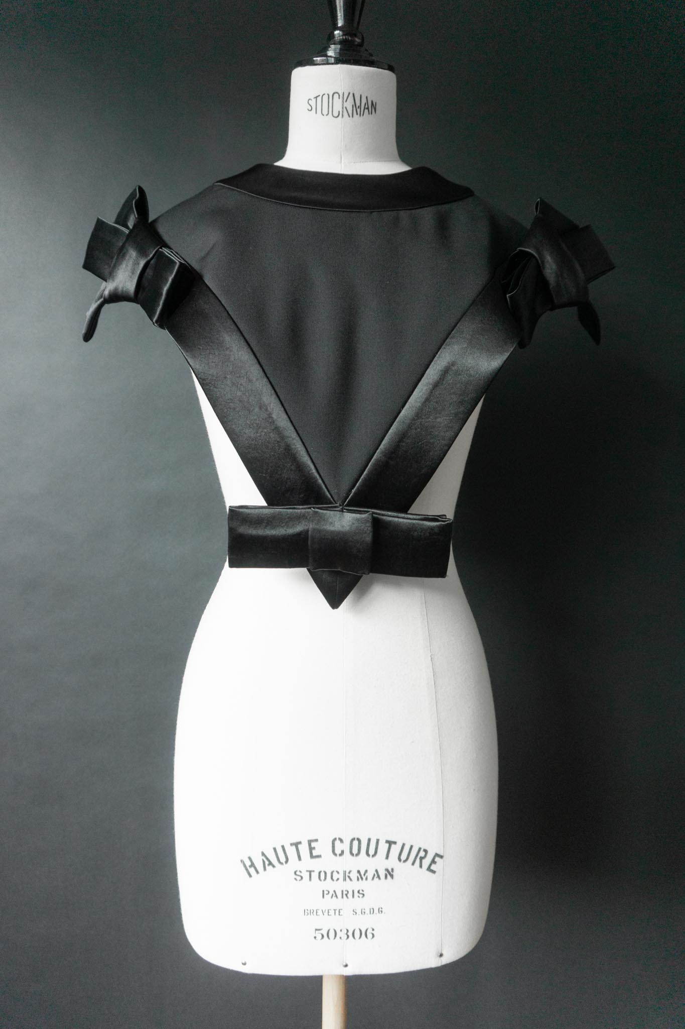 Jil Sander Designer-Top mit Schleifendetails – Runway Piece aus der Kollektion 2022 theplaincircle vintage