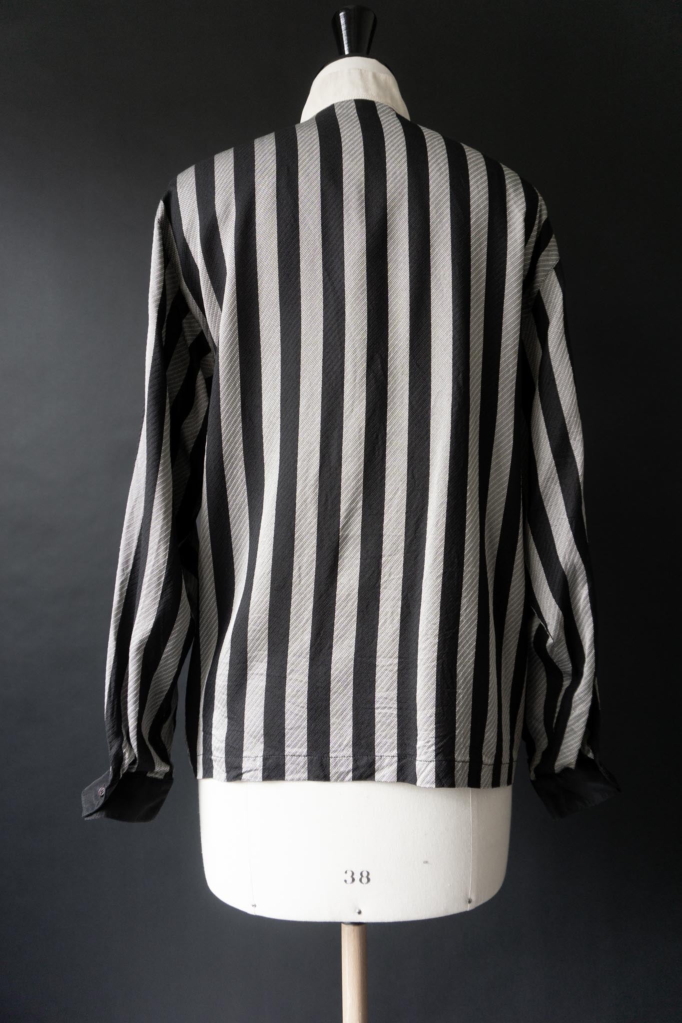 Vintage 80s Seidenbluse mit Streifenmuster in Schwarz-Grau, S–M theplaincircle vintage