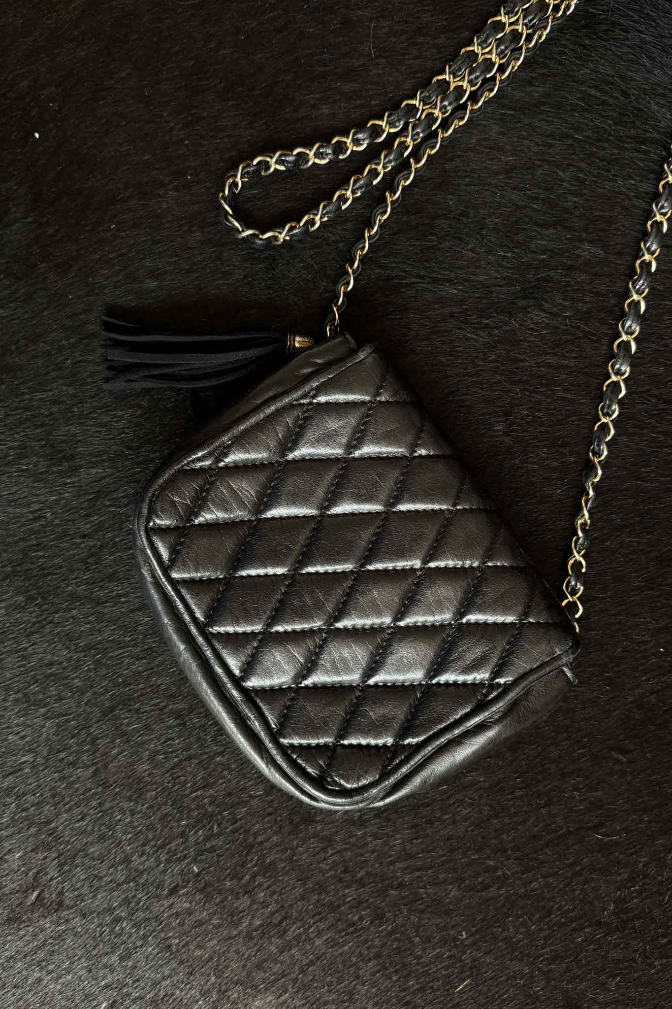 Vintage Schwarze Nappaleder-Tasche mit Kettenriemen