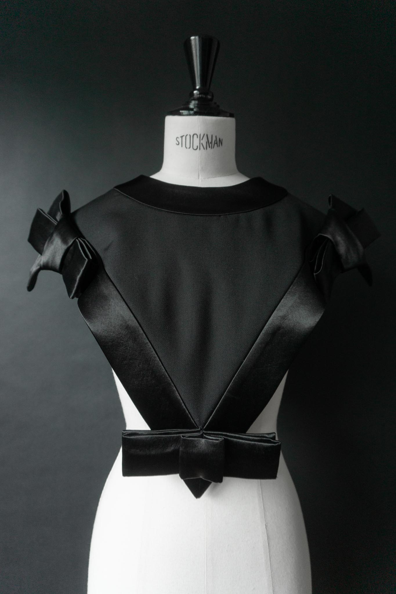 Jil Sander Designer-Top mit Schleifendetails – Runway Piece aus der Kollektion 2022 theplaincircle vintage