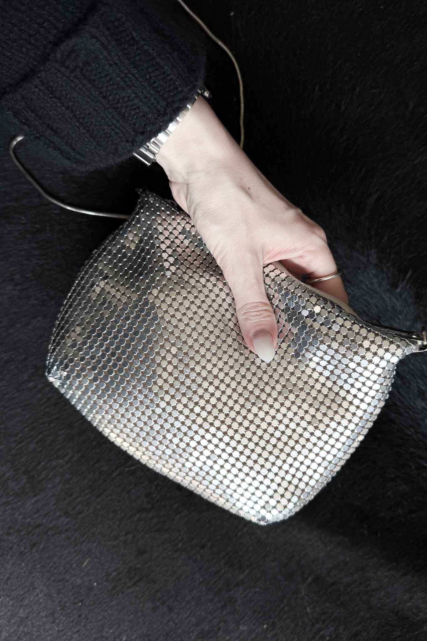 Vintage 80s Silver Mesh Bag – Disco Glam Meets Minimalism theplaincircle vintage