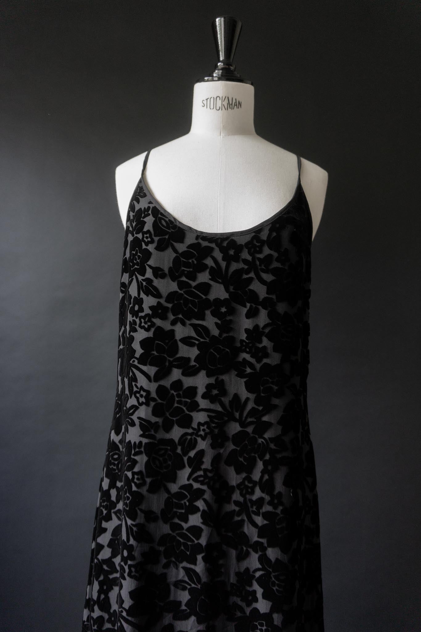 Vintage 90s Maxidress Seide & Samt Blumen, S–M theplaincircle vintage