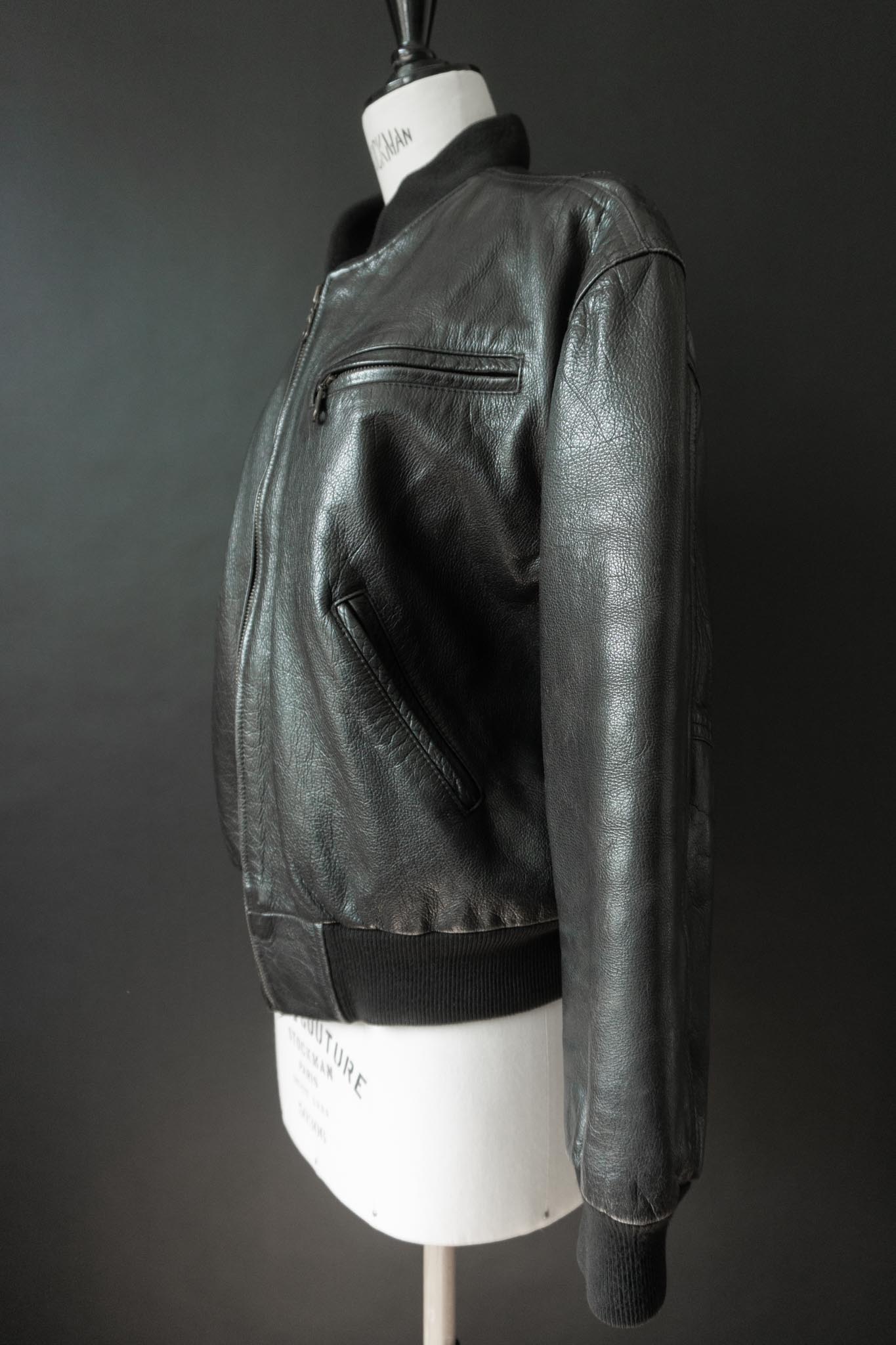 Vintage Leder-Bomberjacke, Minimalistischer Blouson, M–L