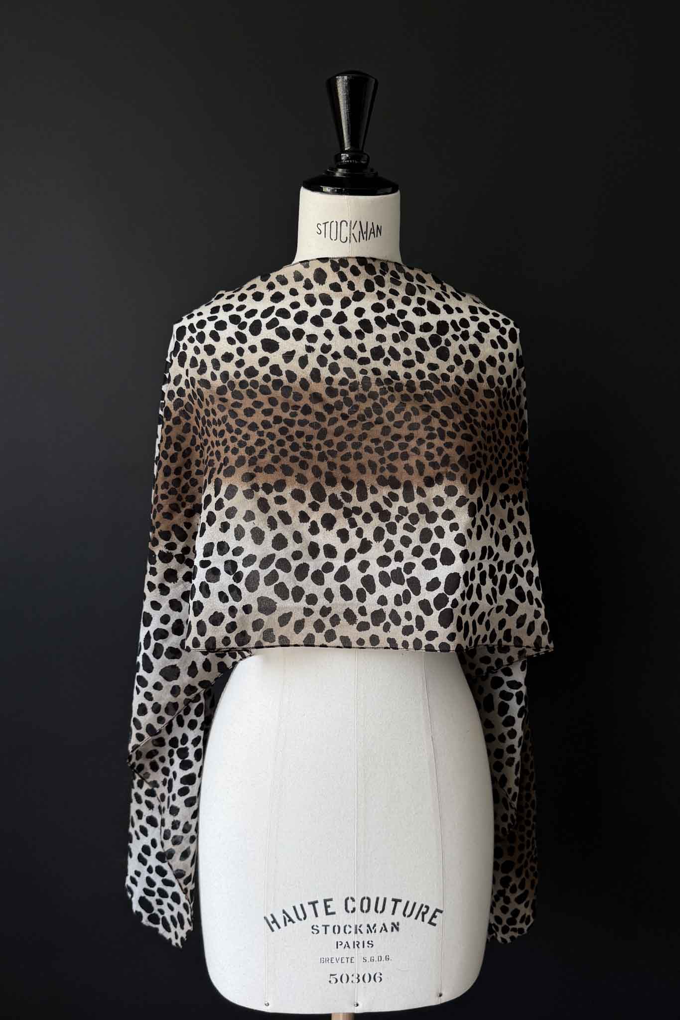Leichter vintage Leo-Schal im Animal Print theplaincircle vintage