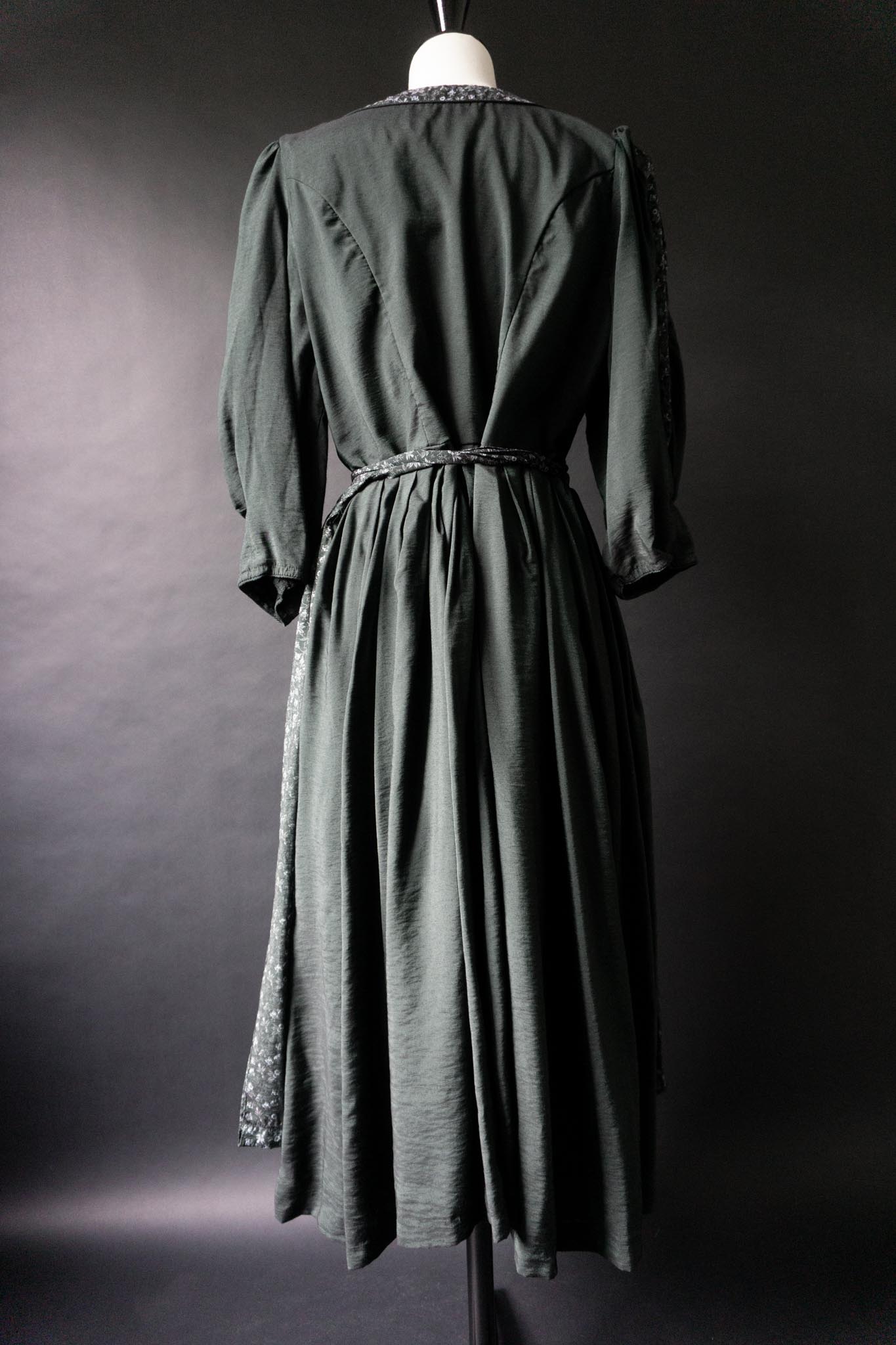 Vintage Dark Folklore Kleid, L–XL theplaincircle vintage