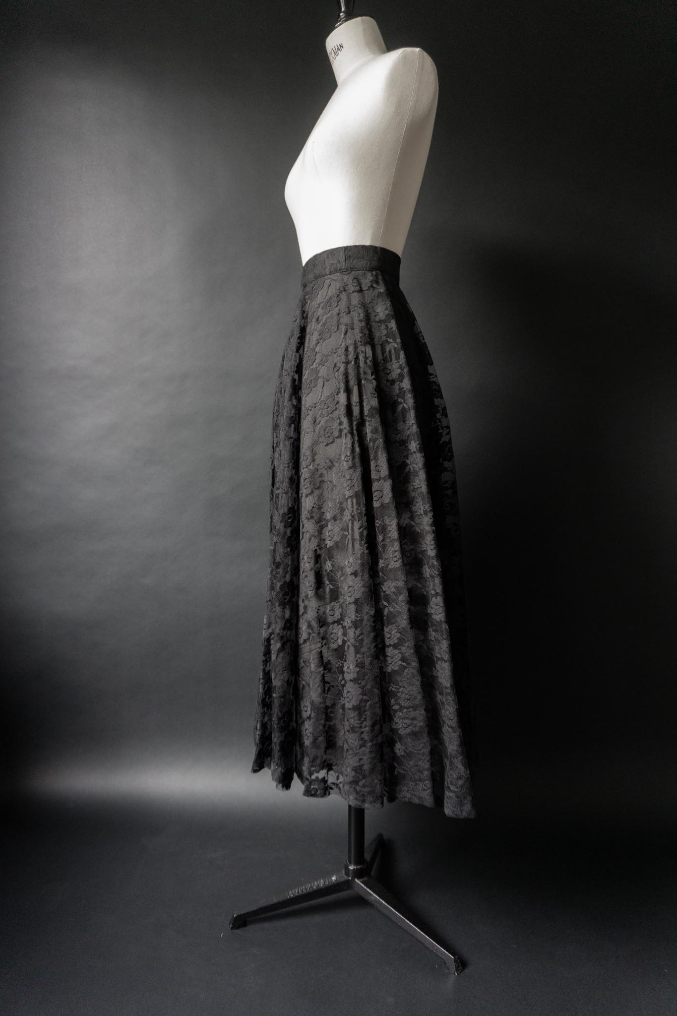 Vintage 80s Midirock Spitze, M–L theplaincircle vintage