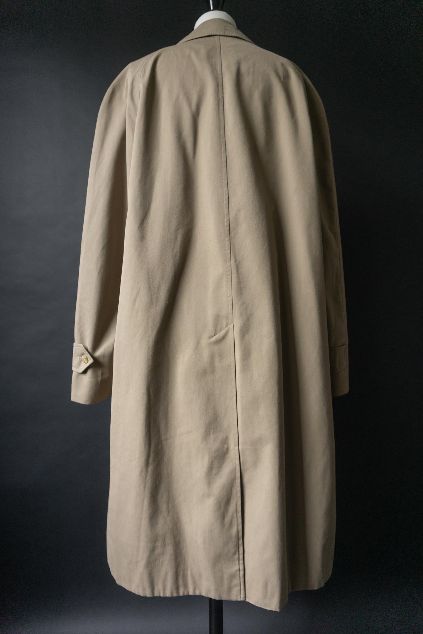Vintage Burberry Car Coat in Beige, Made in England, M–XL theplaincircle vintage
