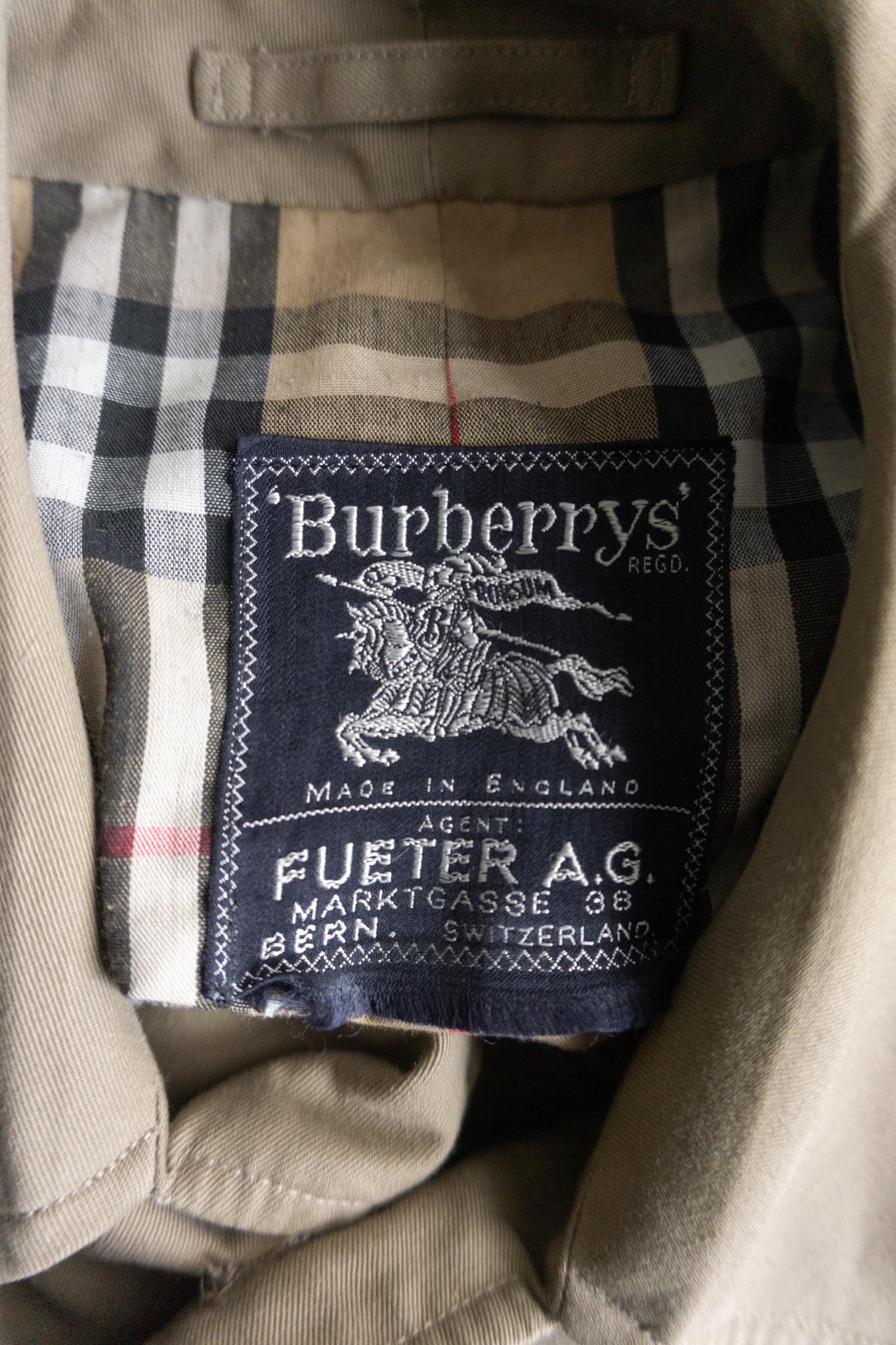 Vintage Burberry Car Coat in Beige, Made in England, M–XL theplaincircle vintage