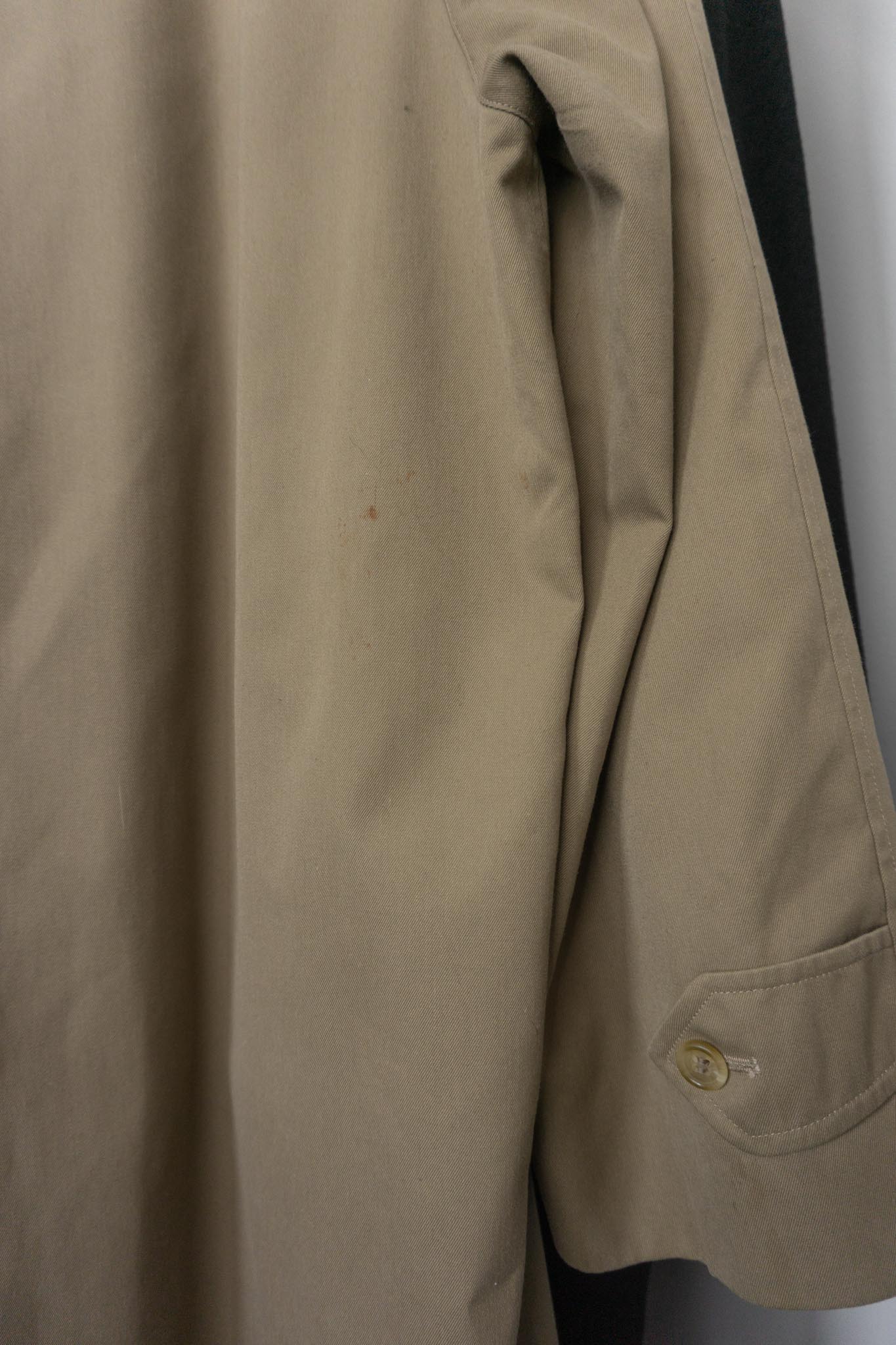 Vintage Burberry Car Coat in Beige, Made in England, M–XL theplaincircle vintage