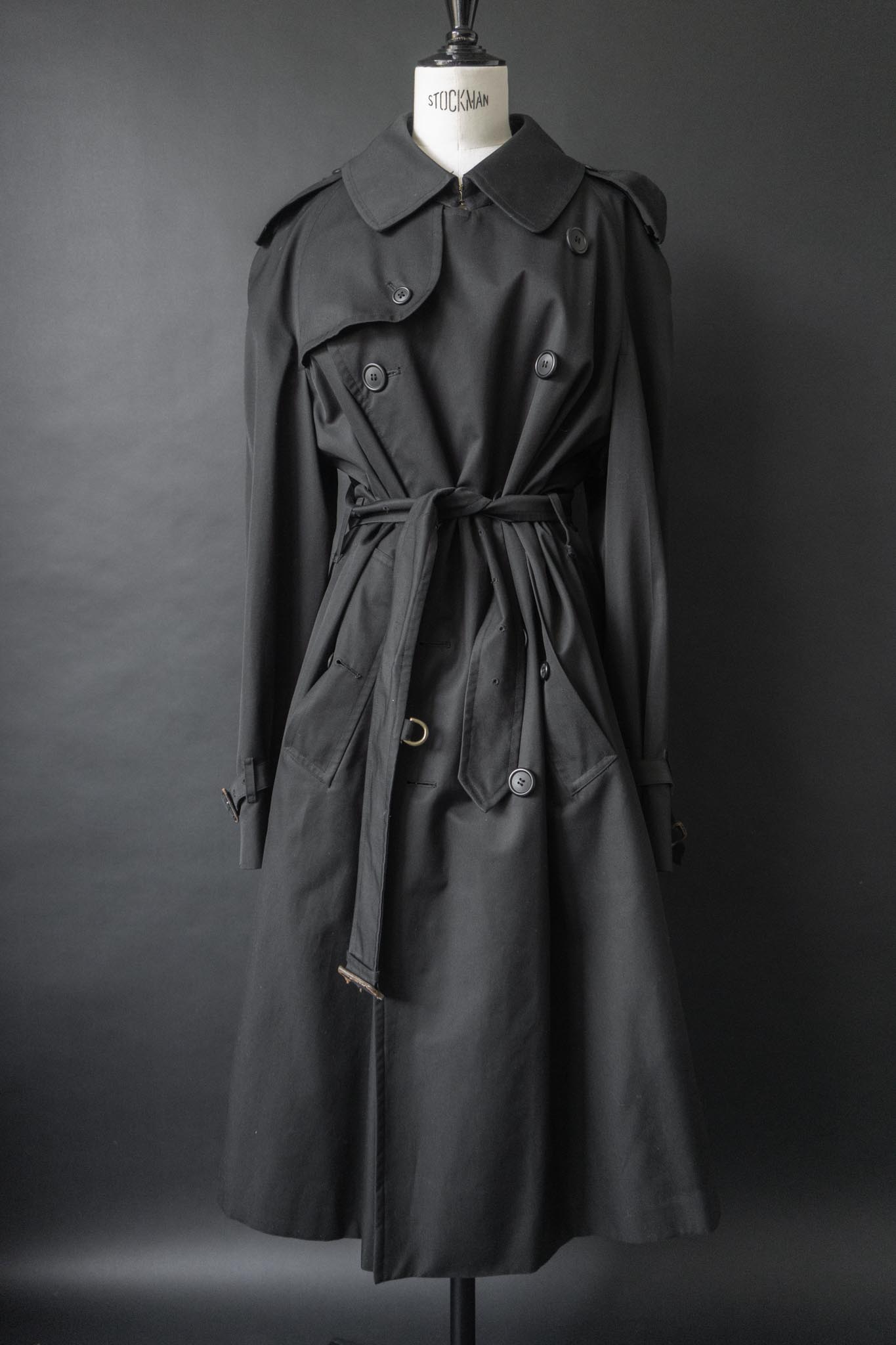 Vintage 80s Burberrys Trench Coat — Rare 80s Archive Piece Made in England, M–XL theplaincircle vintage