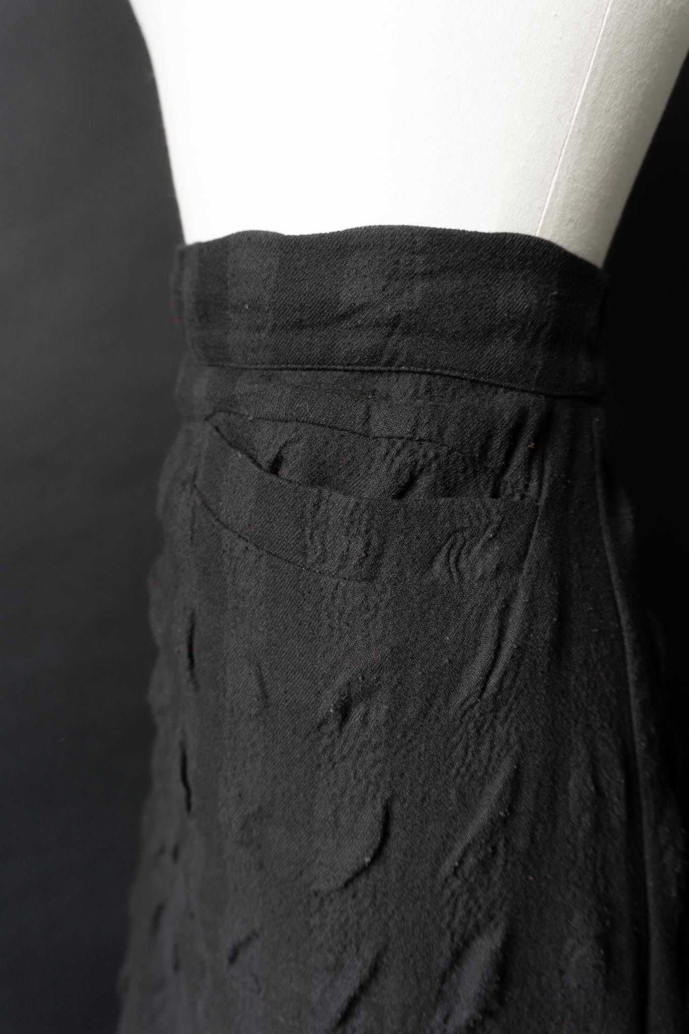 Black Avantgarde Texture Skirt, L–XL theplaincircle vintage