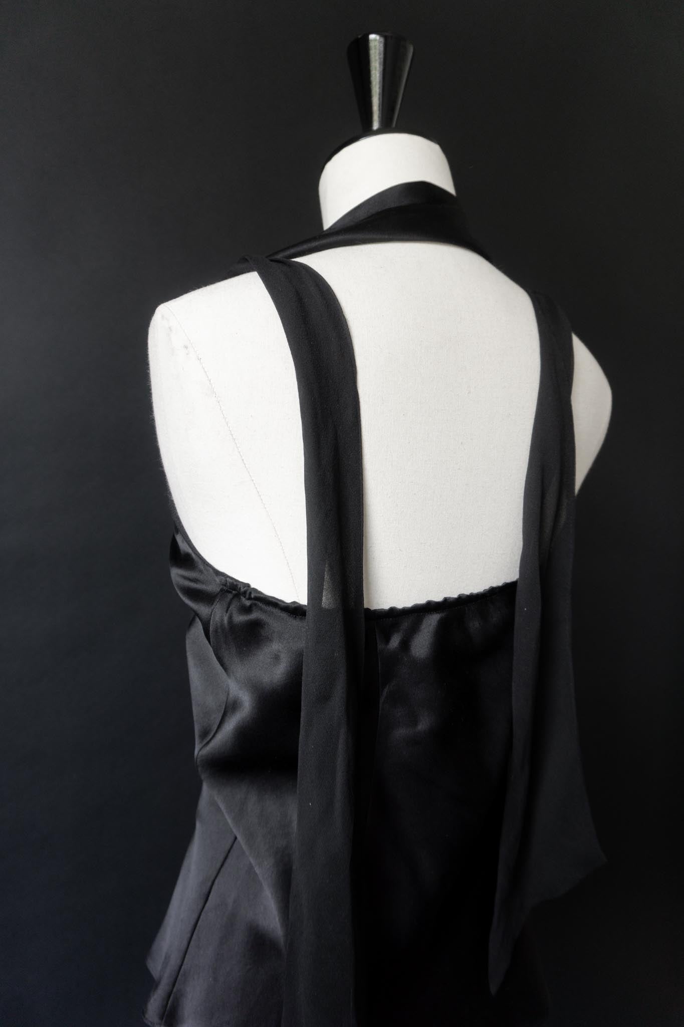 Schwarzes Neckholder-Top aus Seide, XS–S