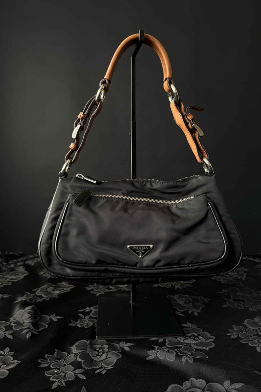 Vintage Prada Tessuto Mini Hobo Schultertasche – Black Nylon Re-Edition Style 1995