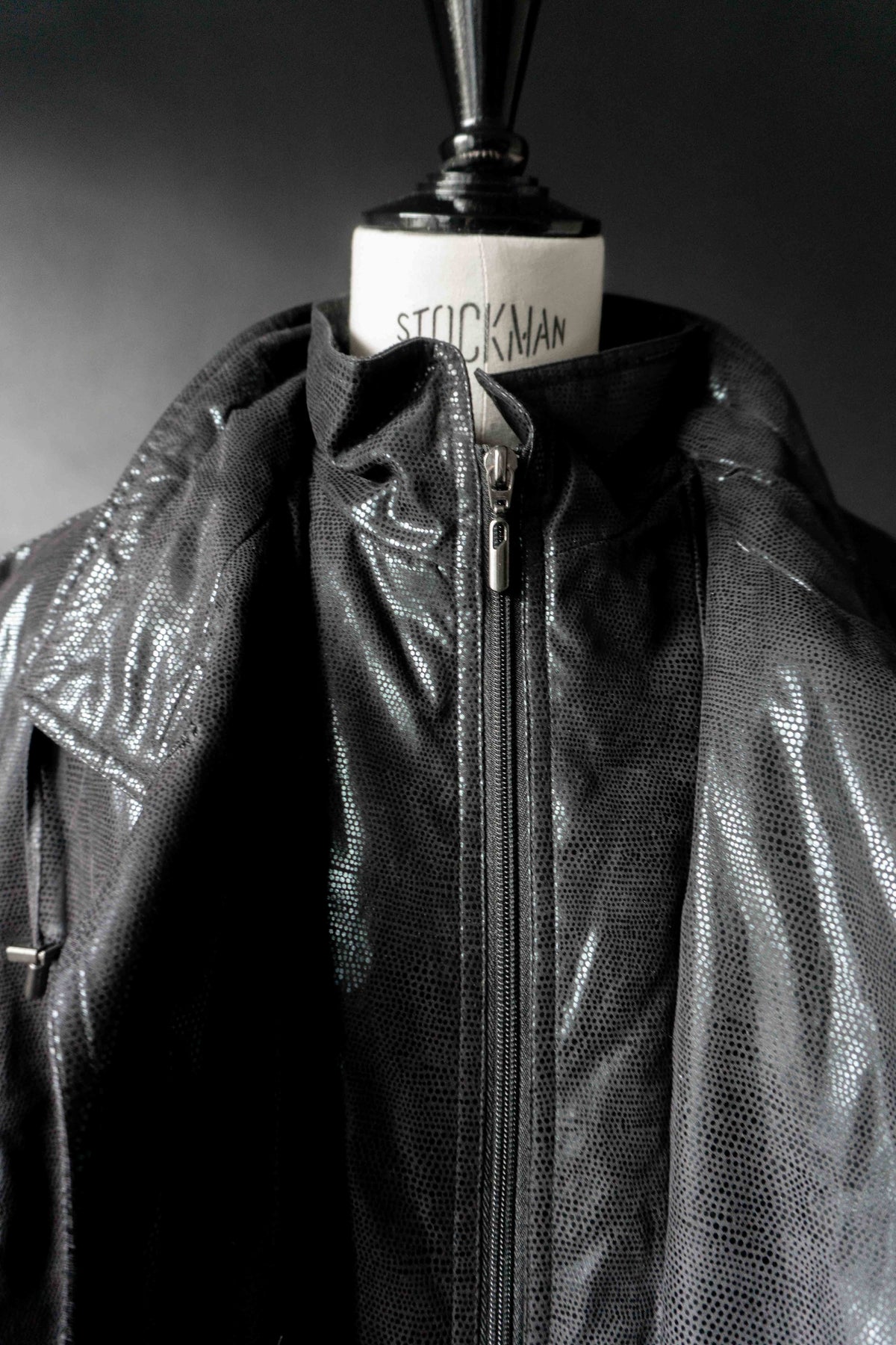 Vintage 90s Shiny Mantel, M–L