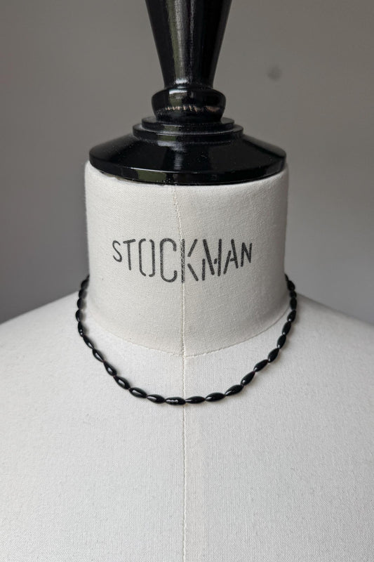 Antike Jet-Kette in Choker-Länge – Schwarzer Gagat Schmuck theplaincircle vintage