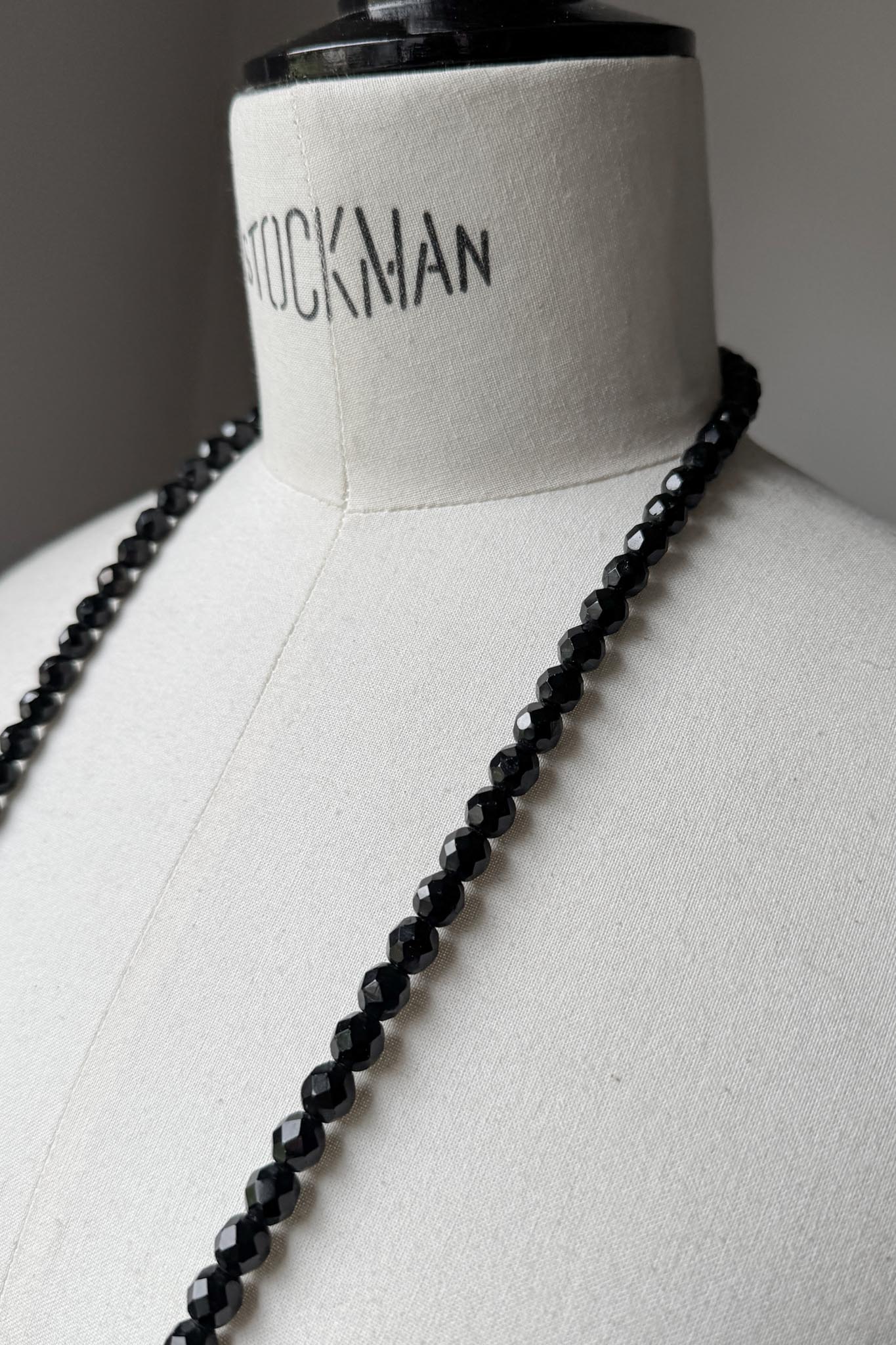 Antike lange Gagat-Kette aus den 1920er Jahren – Echter Jet Schmuck theplaincircle vintage