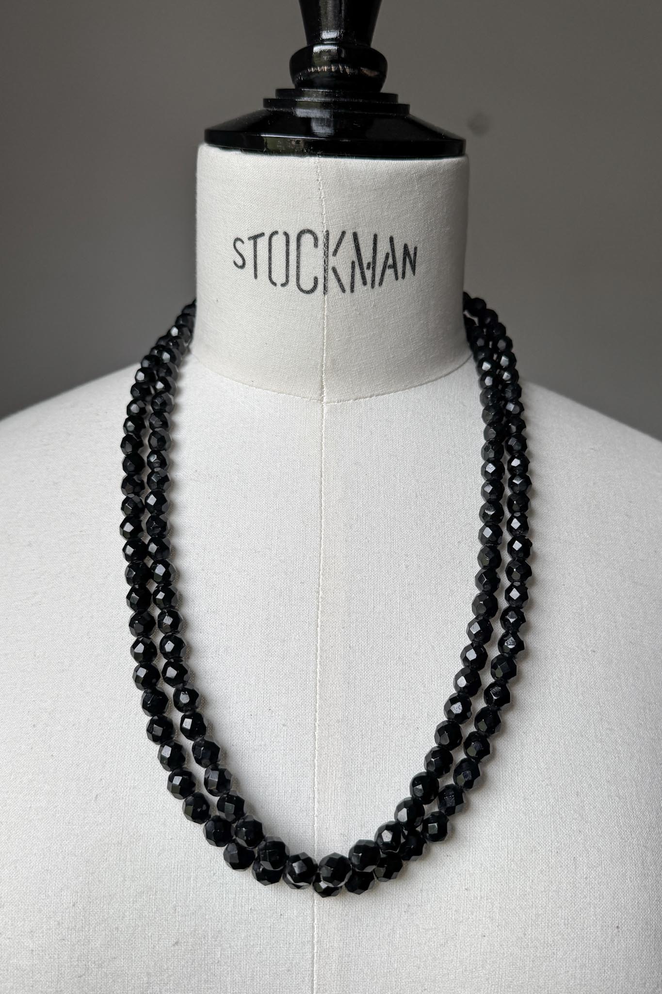 Antike lange Gagat-Kette aus den 1920er Jahren – Echter Jet Schmuck theplaincircle vintage