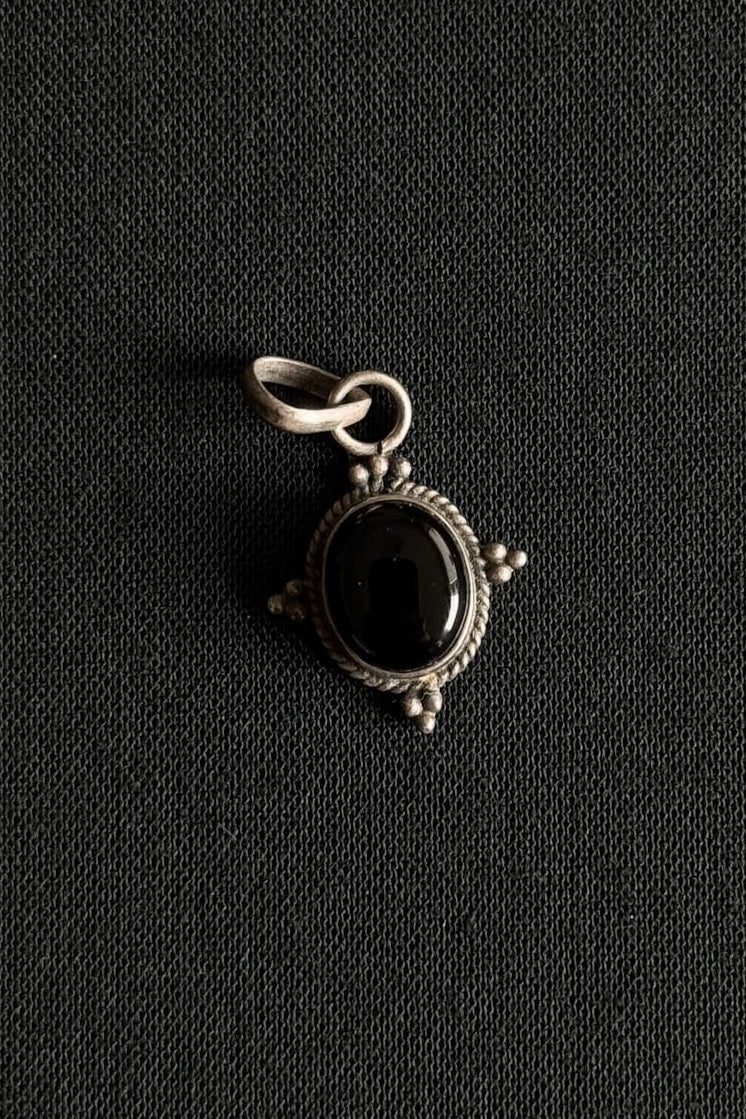 925 Sterling Silber Anhänger mit Onyx – Witchy Folklore Charm theplaincircle vintage