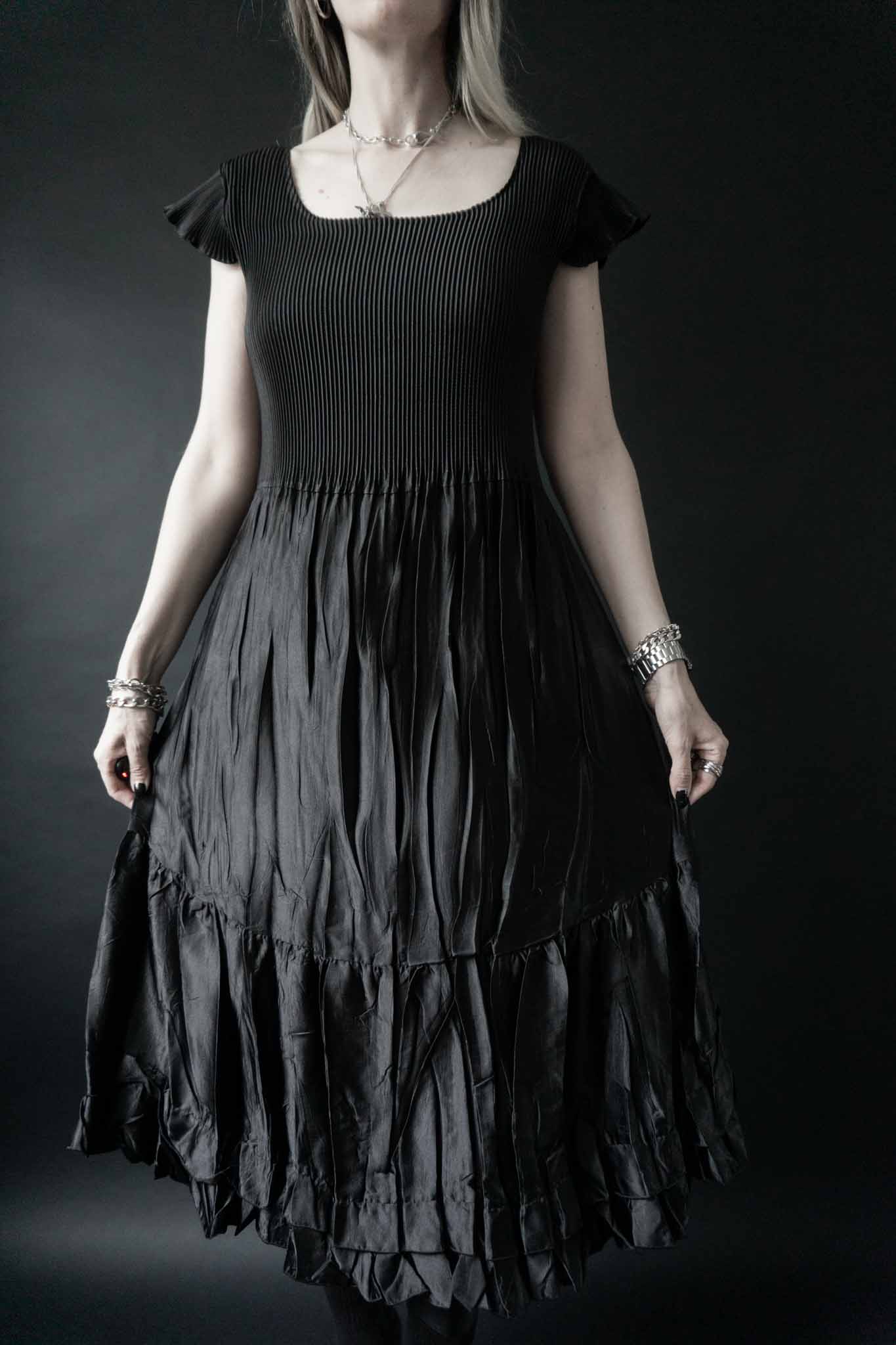 vintage plissee kleid schwarz 90s