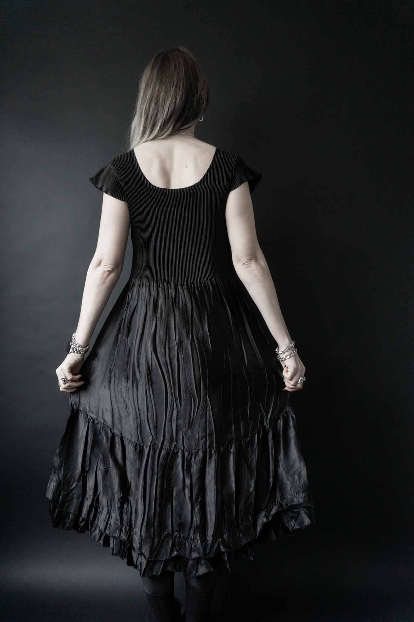 vintage plissee kleid schwarz 90s