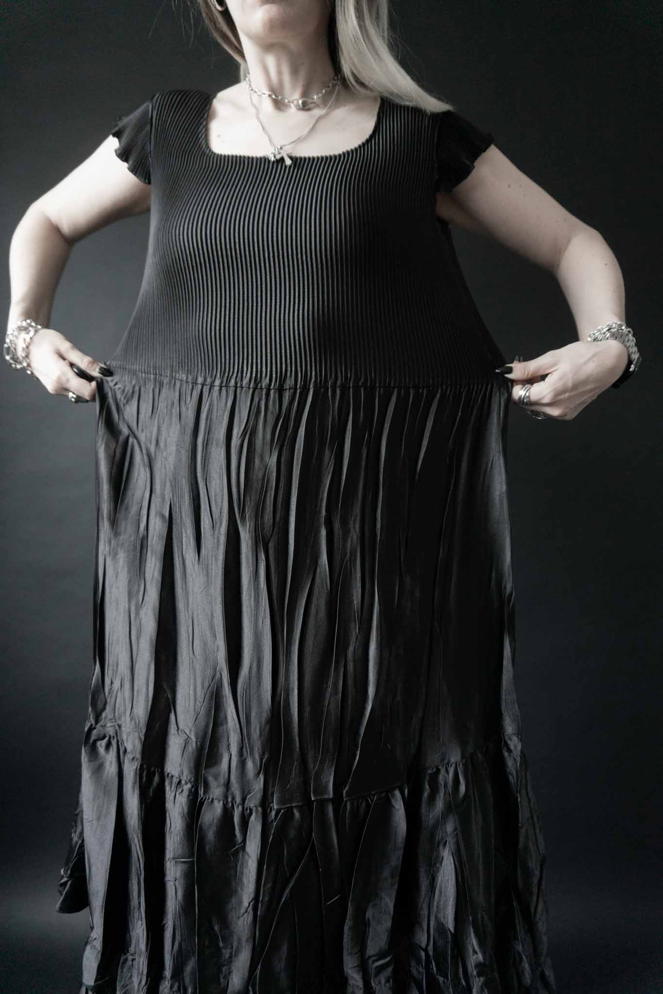 vintage plissee kleid schwarz 90s