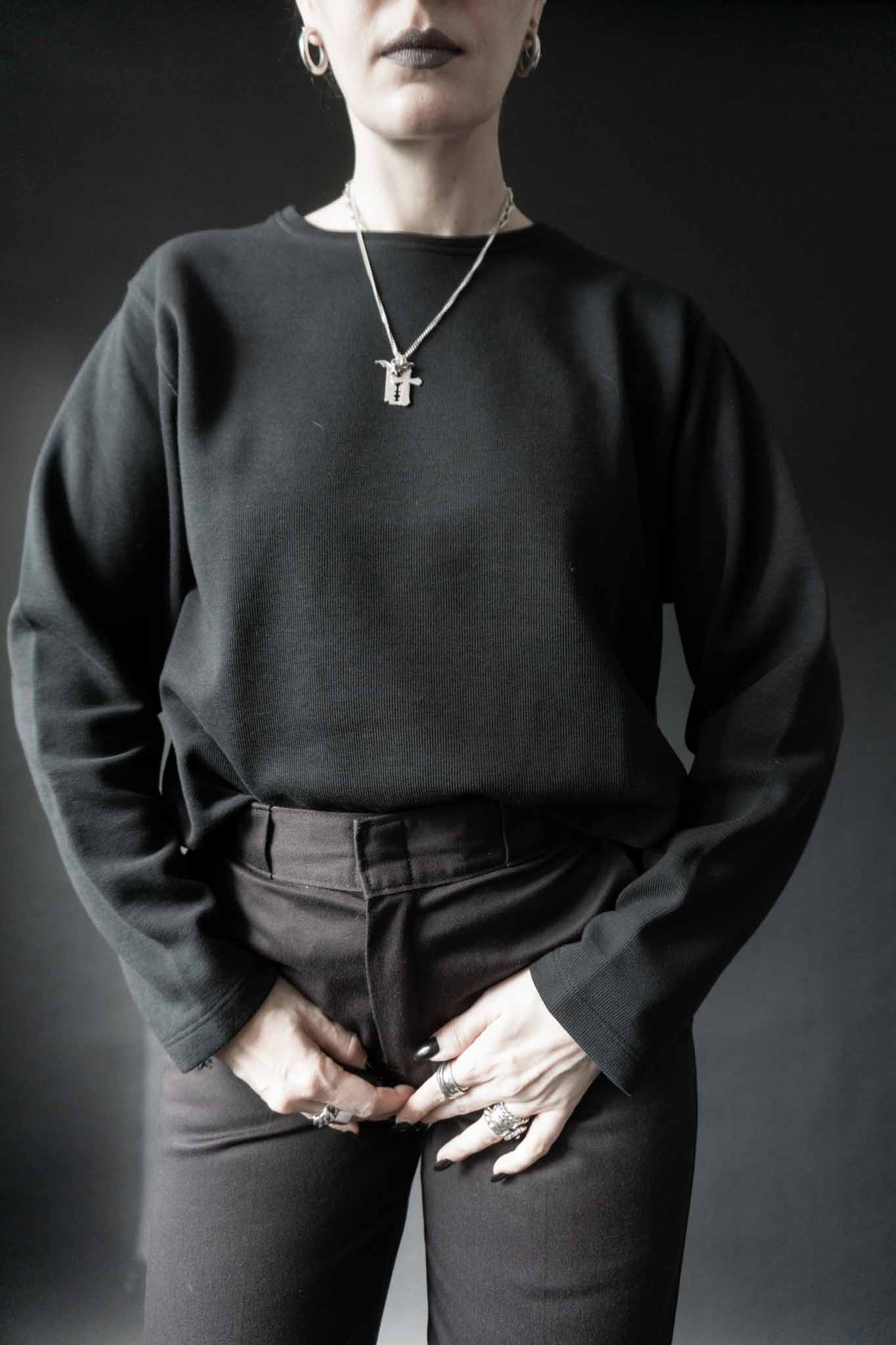 Vintage schwarzes Sweatshirt – minimalistisches Basic, Rundhalsausschnitt, lockere Passform