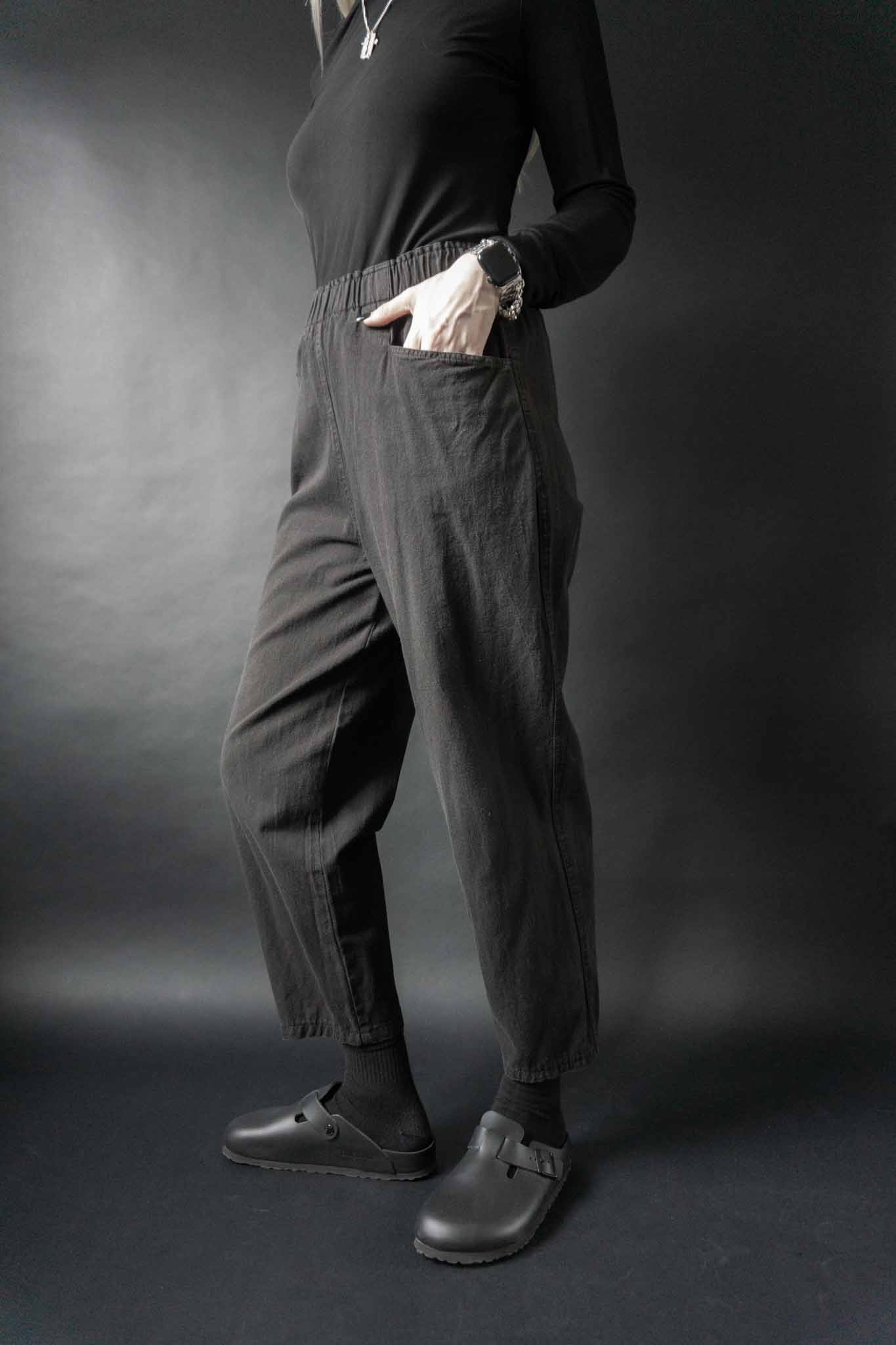 Vintage Hose, Schwarz Highwaist Elastisch, S–M theplaincircle vintage