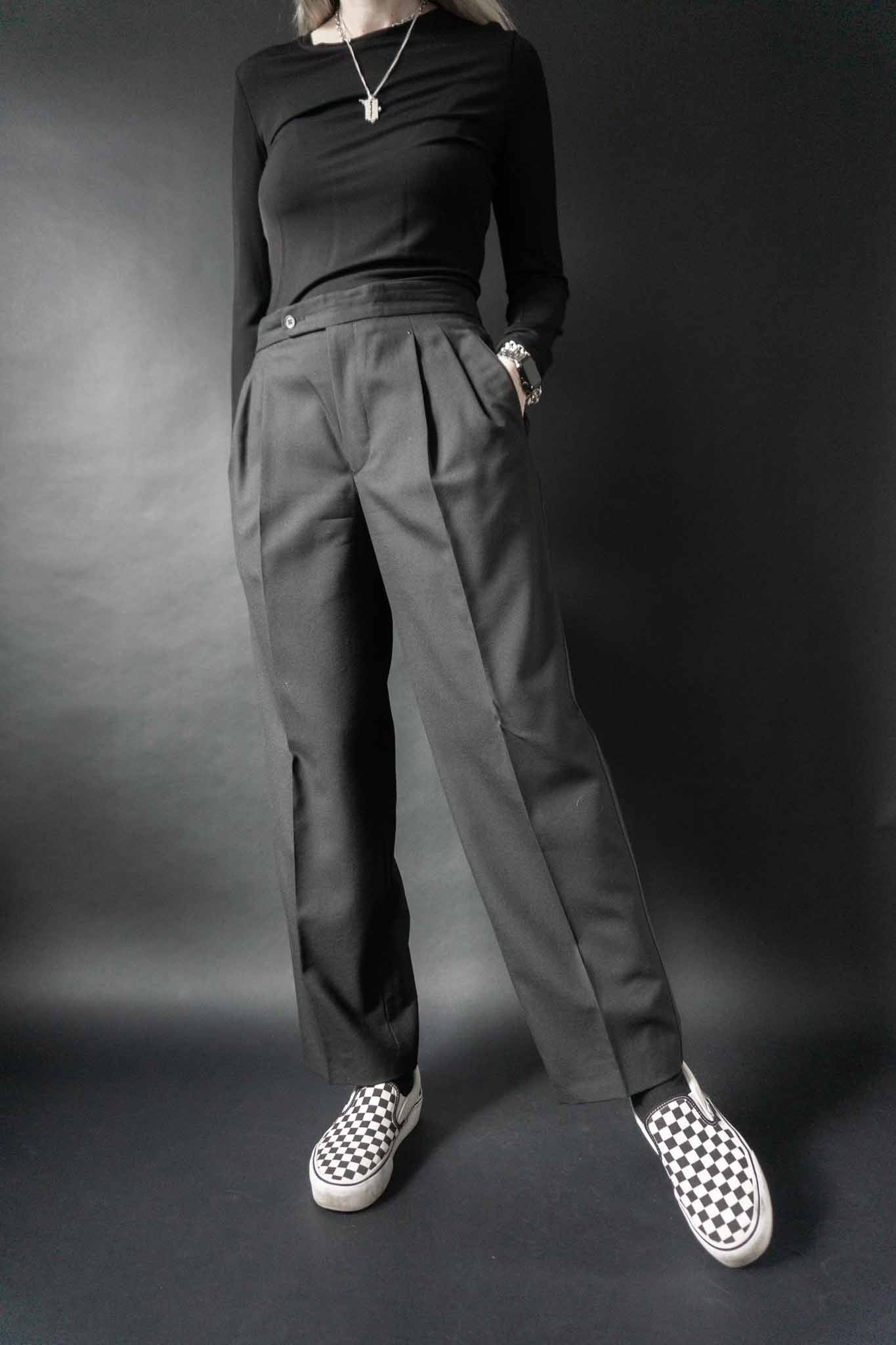 Schwarze Vintage Smokinghose 80er aus Wolle mit Satin-Galantstreifen, Bundfalten und Bügelfalten