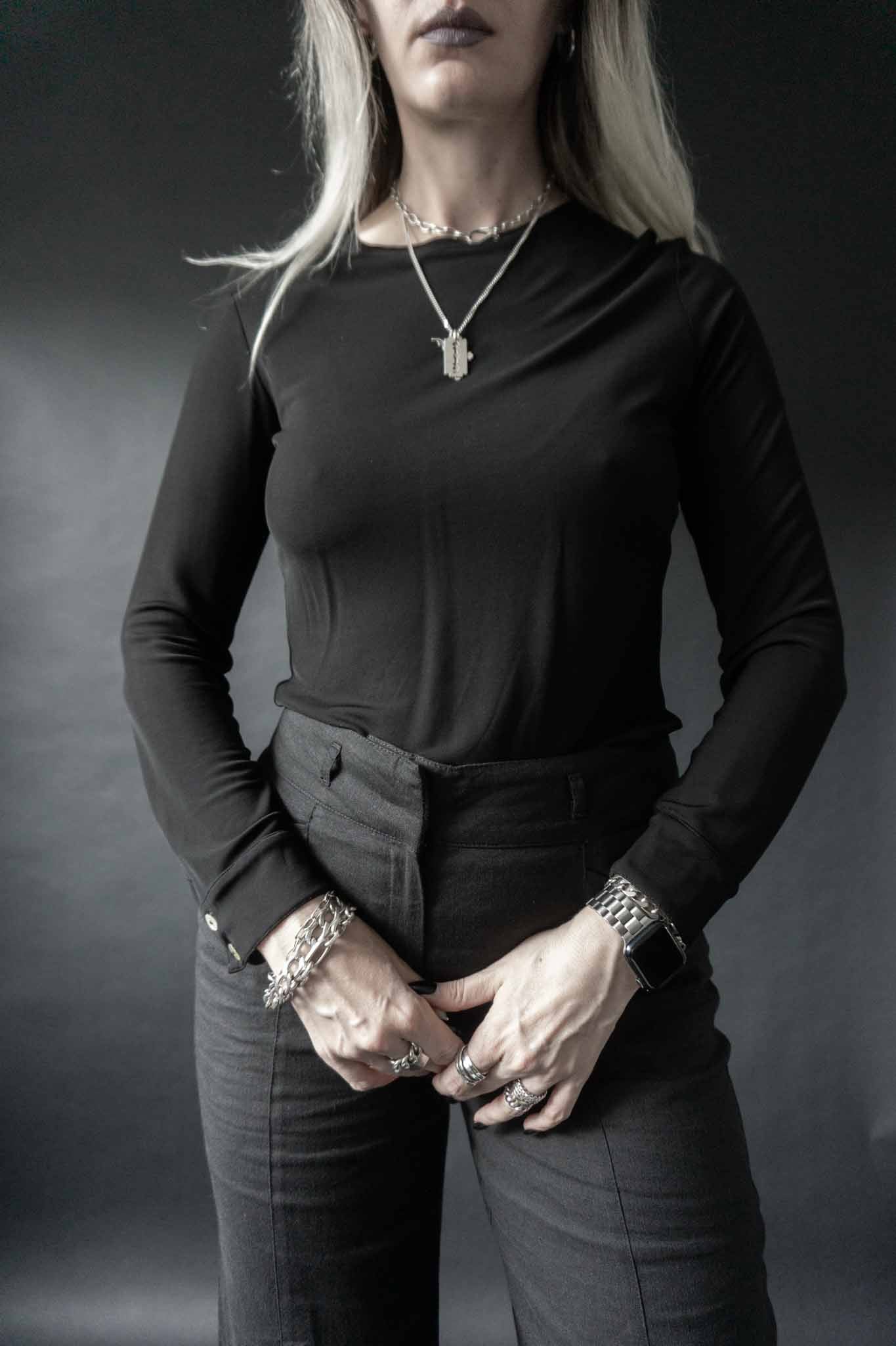 Schwarzes Vintage Longsleeve minimalistisch