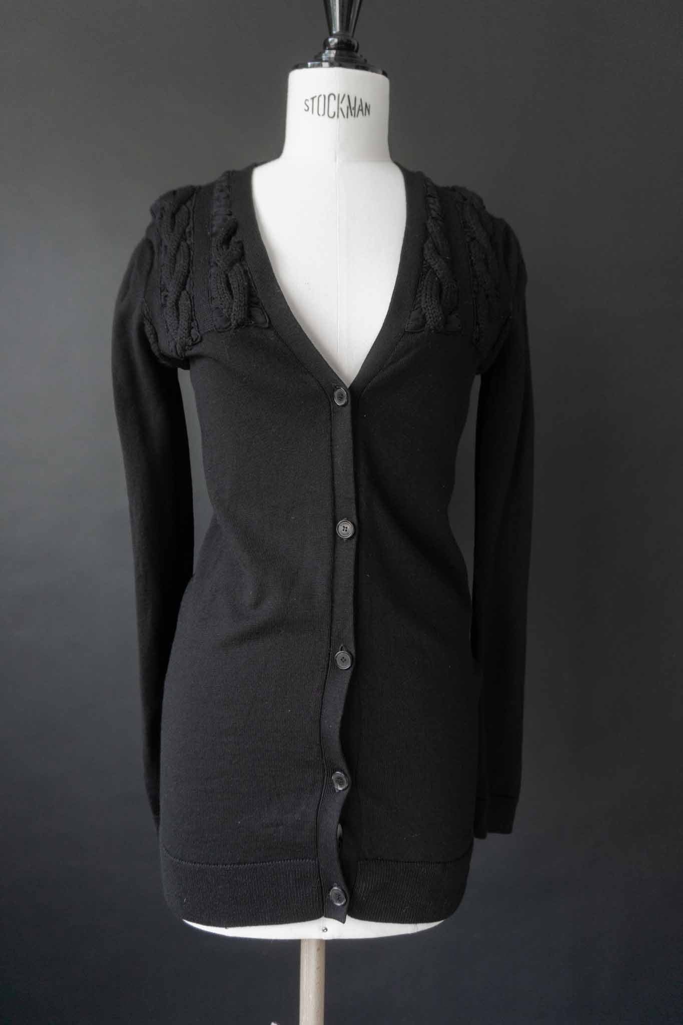 Schwarze Burberry Strickjacke mit Knopfleiste und V-Ausschnitt