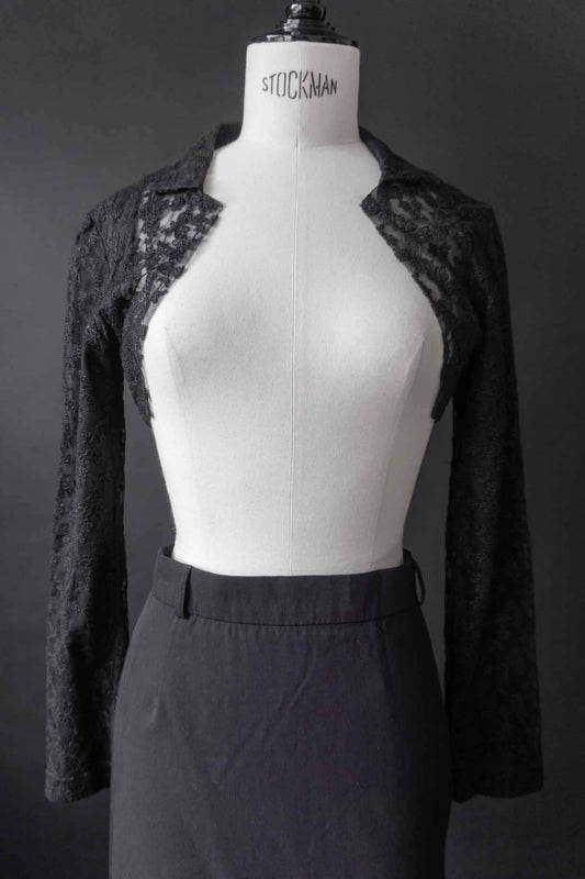Schwarzer Vintage Spitzen-Bolero mit Kragen im Gothic Look