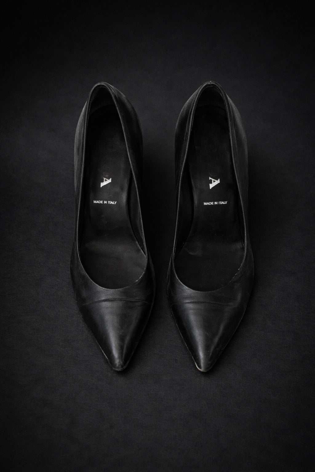 PRADA Pumps Leder Schwarz 39,5 theplaincircle vintage