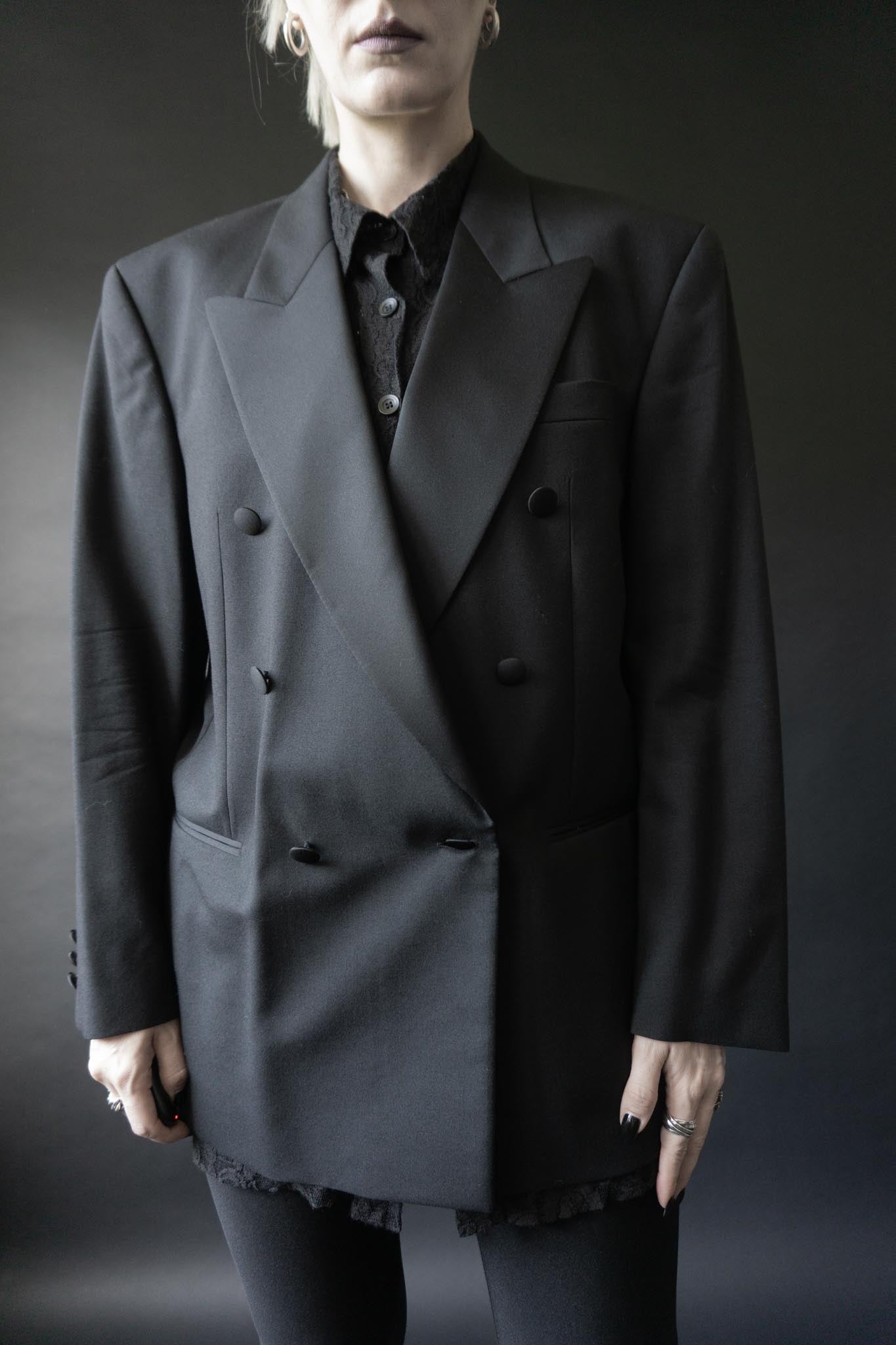 Schwarzer Oversized Smoking-Blazer aus den 80s mit Satin-Revers und doppelreihigem Schnitt