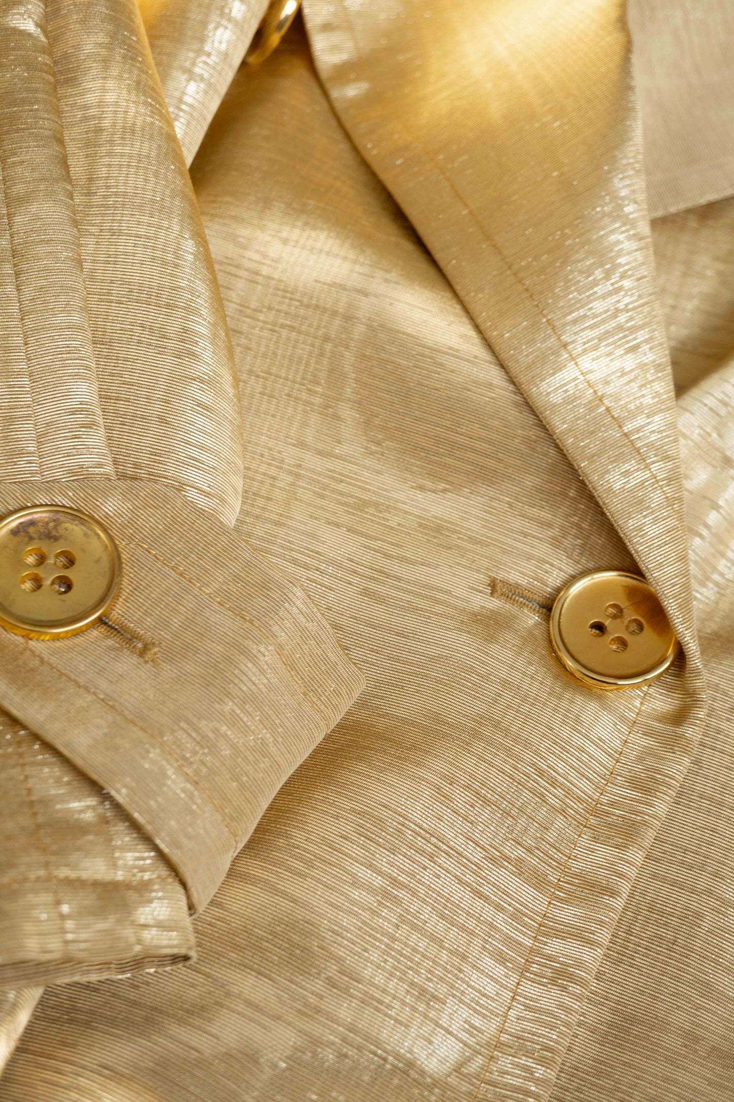 Yves Saint Laurent Vintage Trenchcoat in Gold mit Logo-Knöpfen aus den 80ern