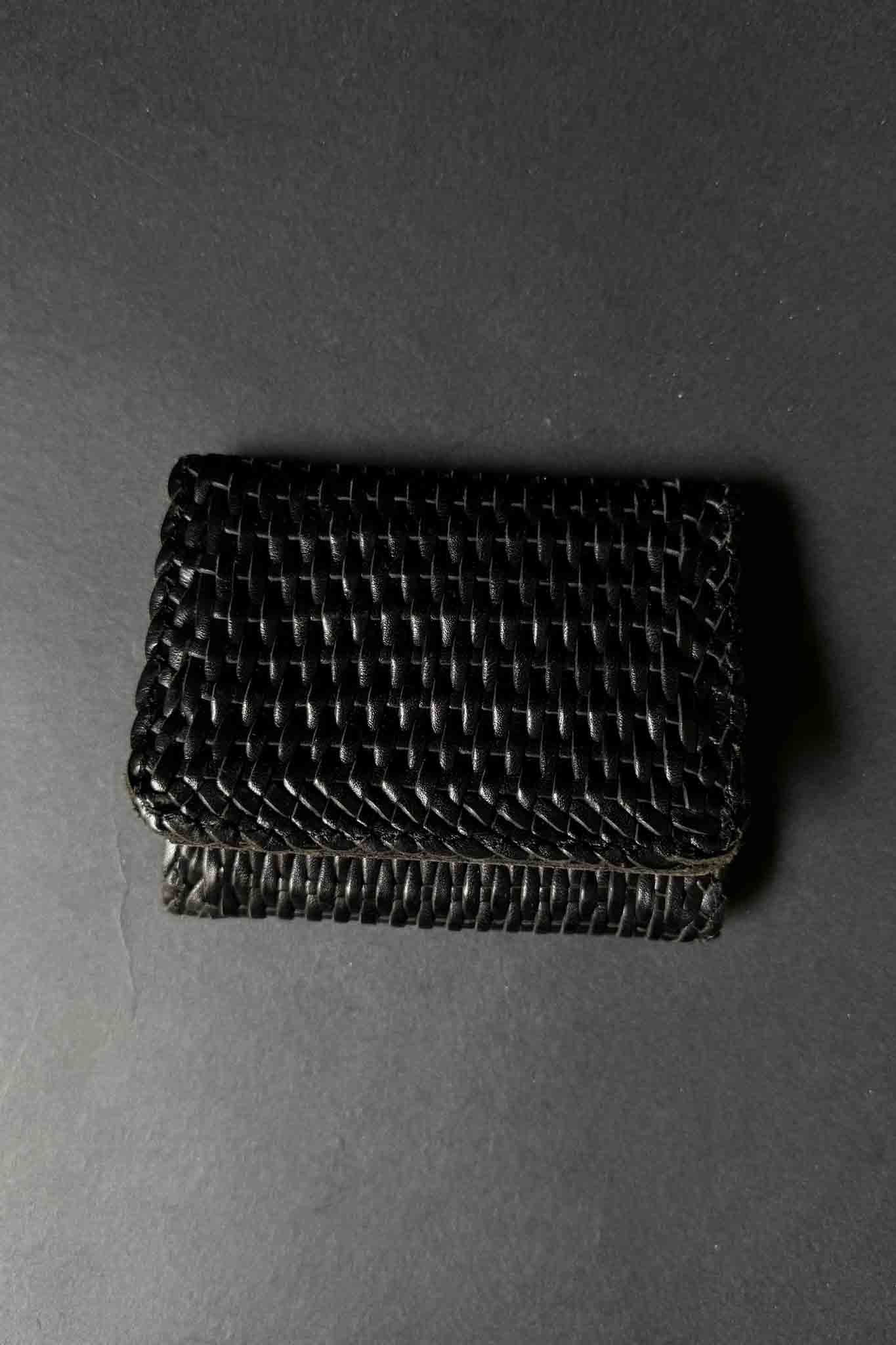 Geflochtenes schwarzes Leder-Portemonnaie im Mulberry Bootleg Style, inspiriert von Bottega Veneta