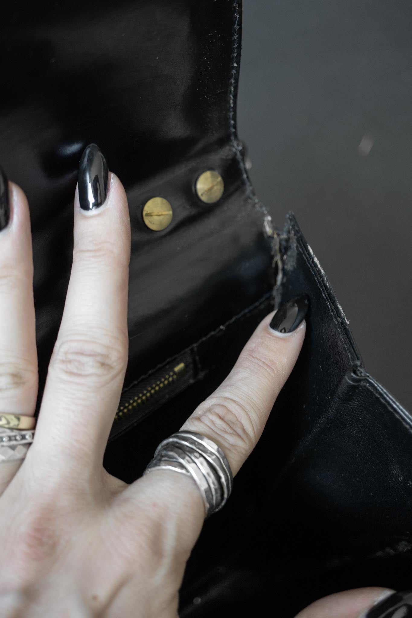 Vintage Schultertasche, Schwarz Kroko, 70s theplaincircle vintage