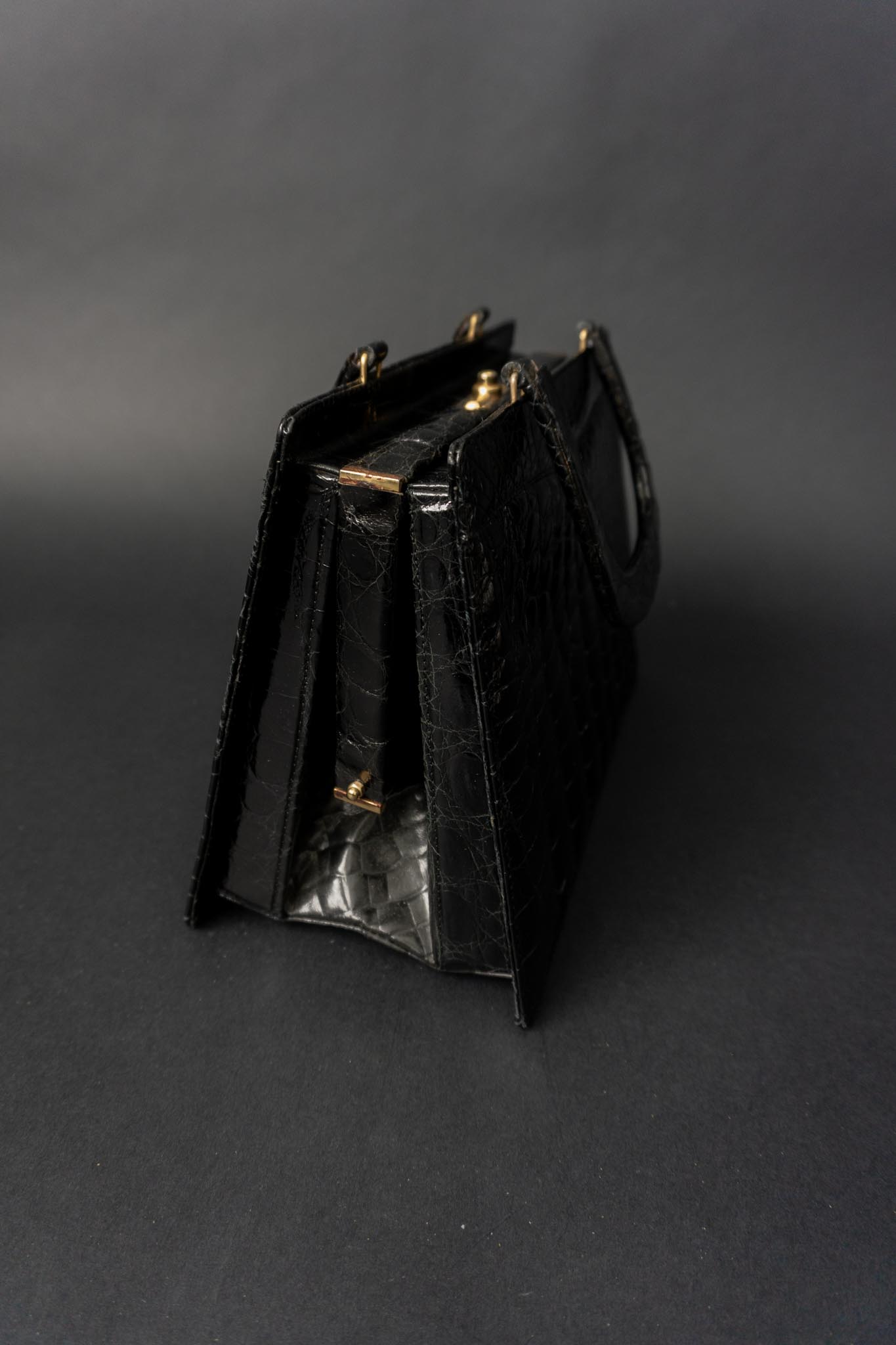 Schwarze Vintage Handtasche in Kroko-Optik mit Henkelgriff