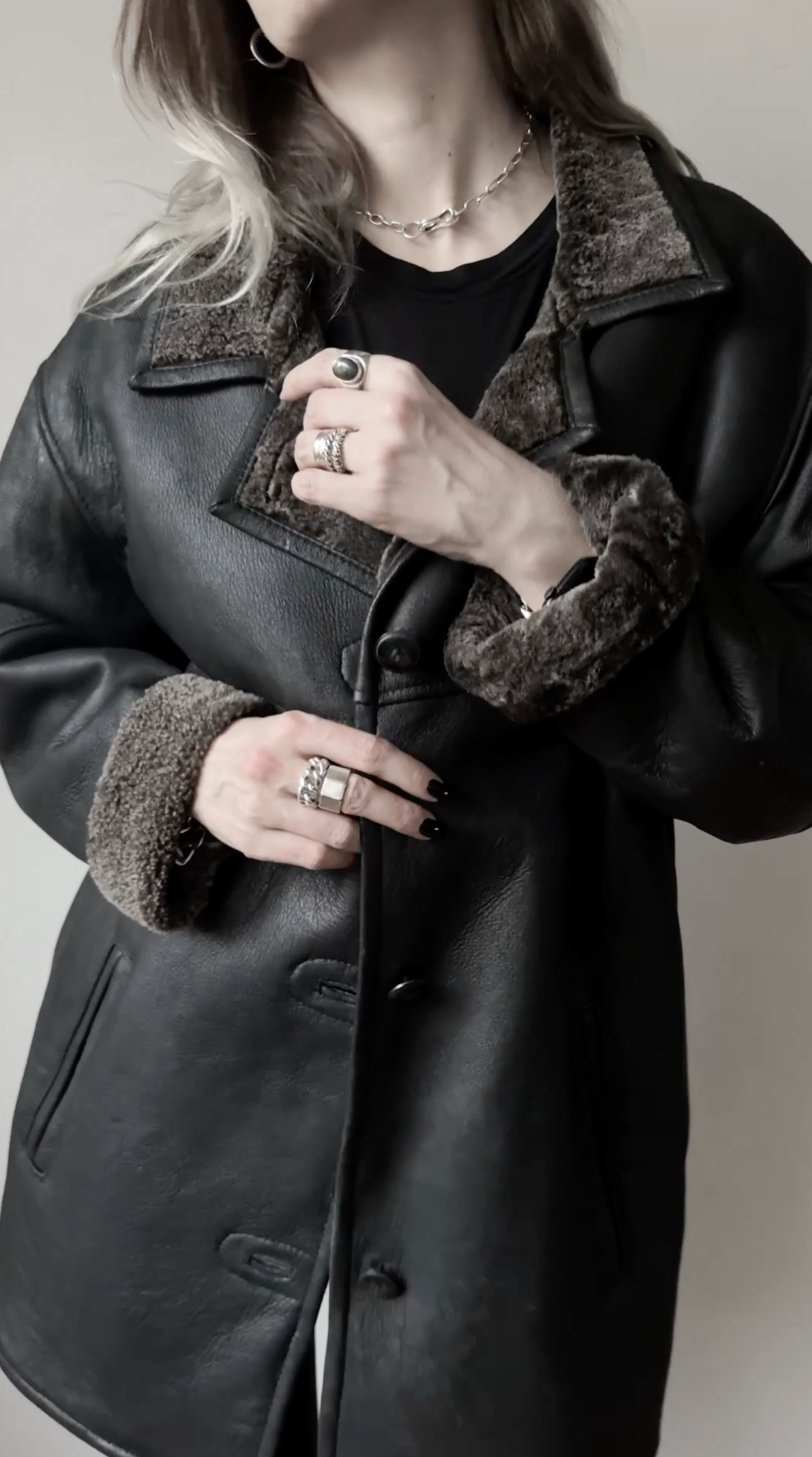 Vintage Lammfelljacke oversized, M–L theplaincircle vintage