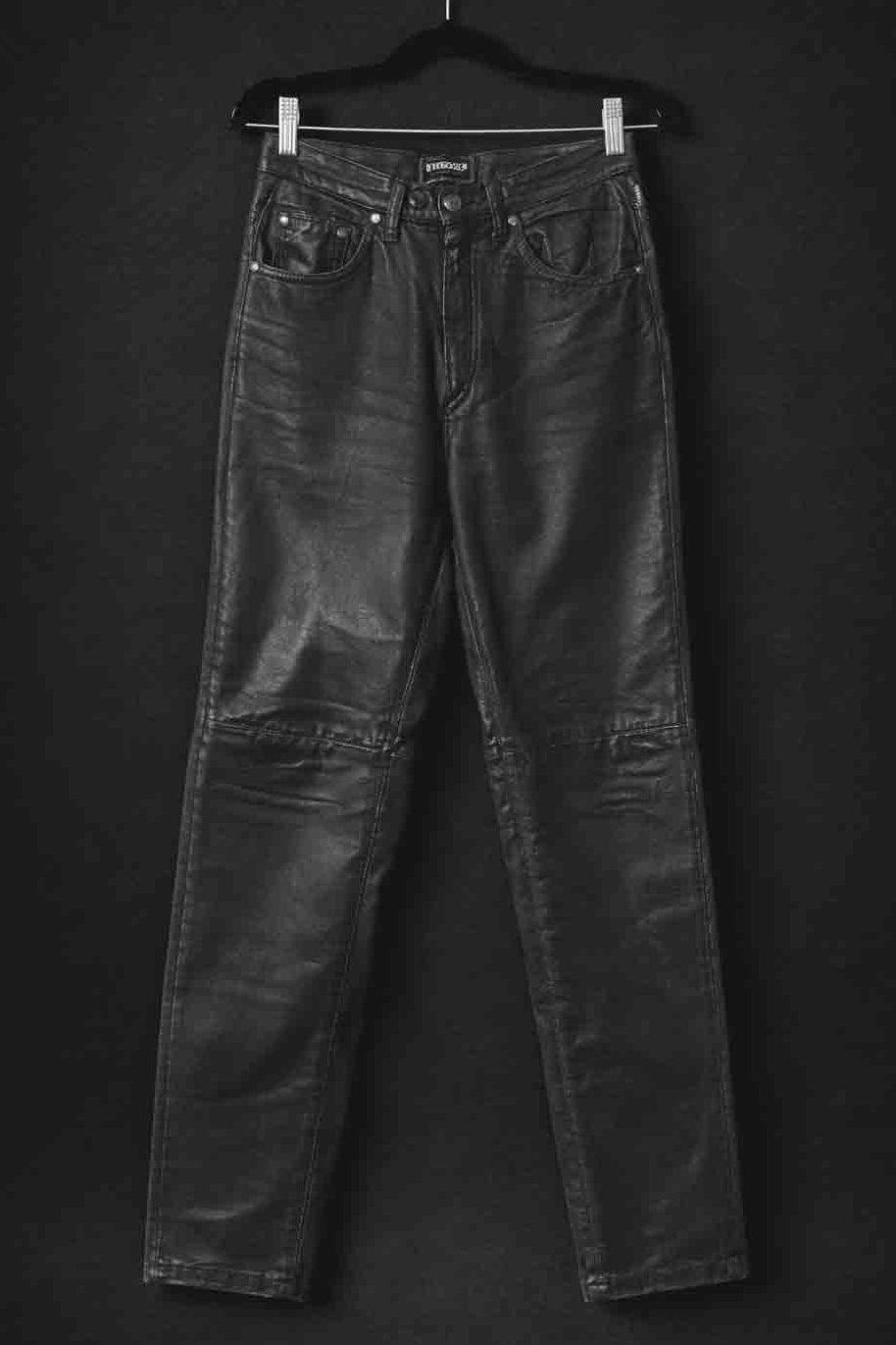 Lederhose Schwarz XS–S theplaincircle vintage
