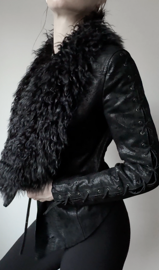 Vintage Y2K Lederjacke mit großem Shearling-Kragen, S–M theplaincircle vintage