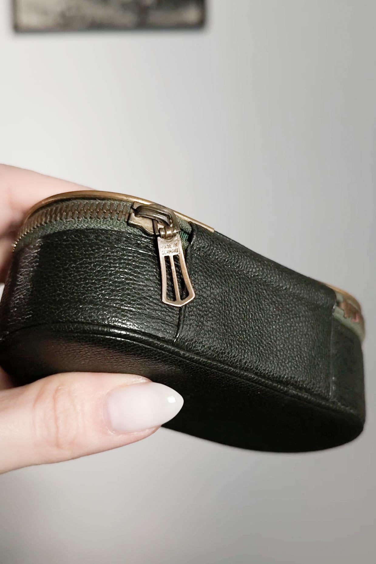 Vintage Nähschatulle aus grünem Leder – Made in Germany, 50er-60er theplaincircle vintage