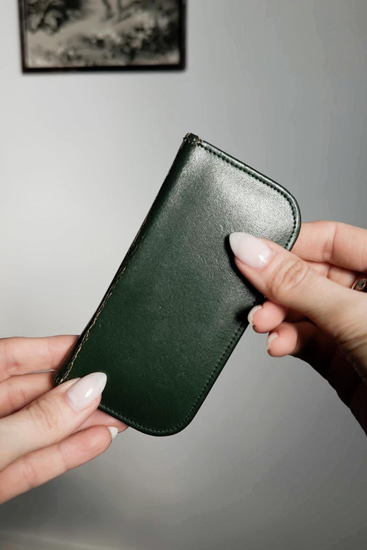 Schmales Vintage Nähset aus grünem Leder, 50er-60er theplaincircle vintage