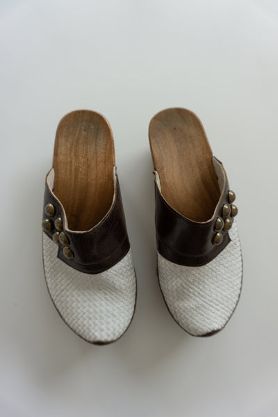 Clogs brown white studs 38