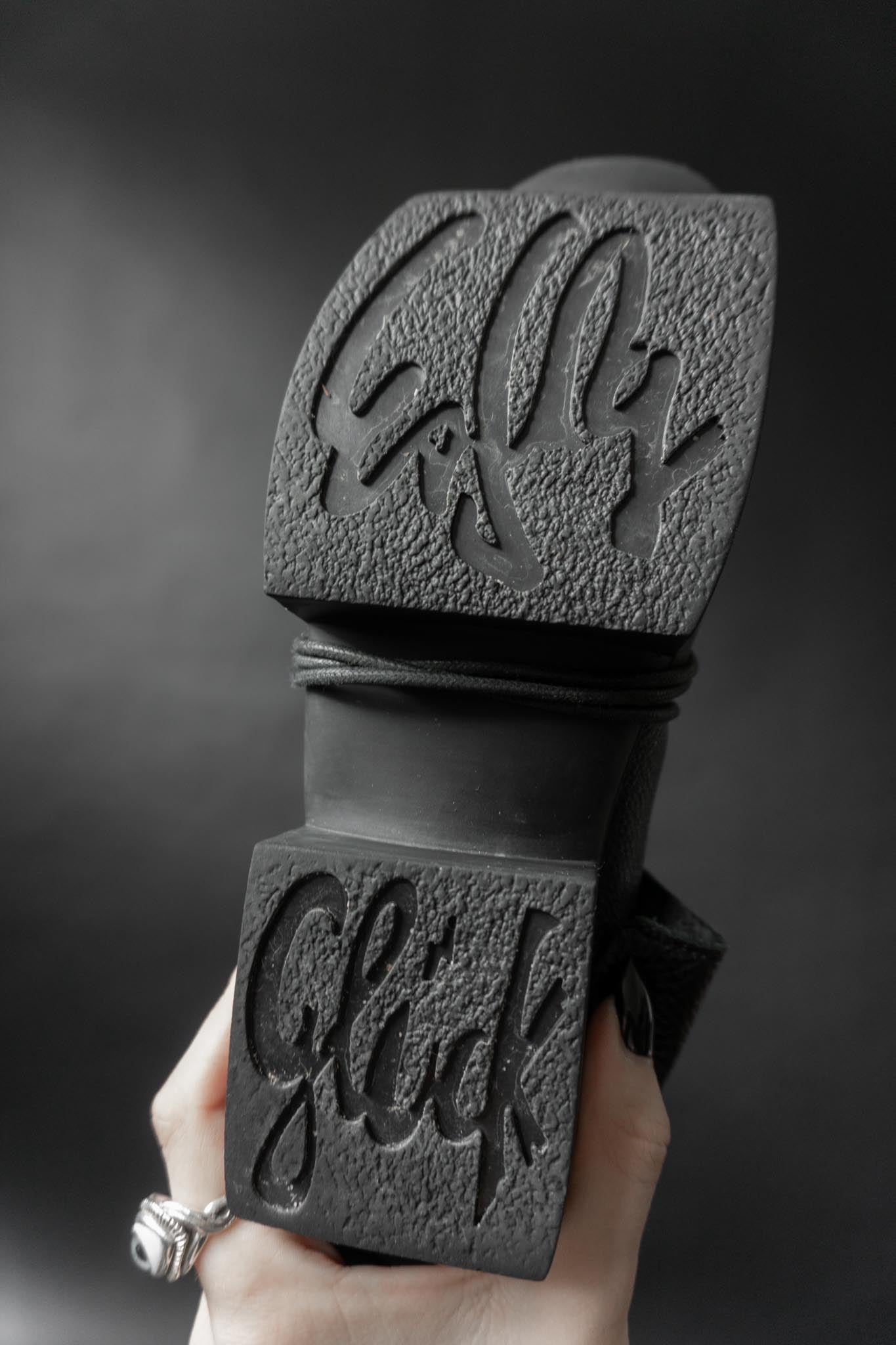 Trippen Stiefeletten aus schwarzem Leder mit Geisha-Heel in Größe 38/39 – Avantgarde Schuhe Berlin