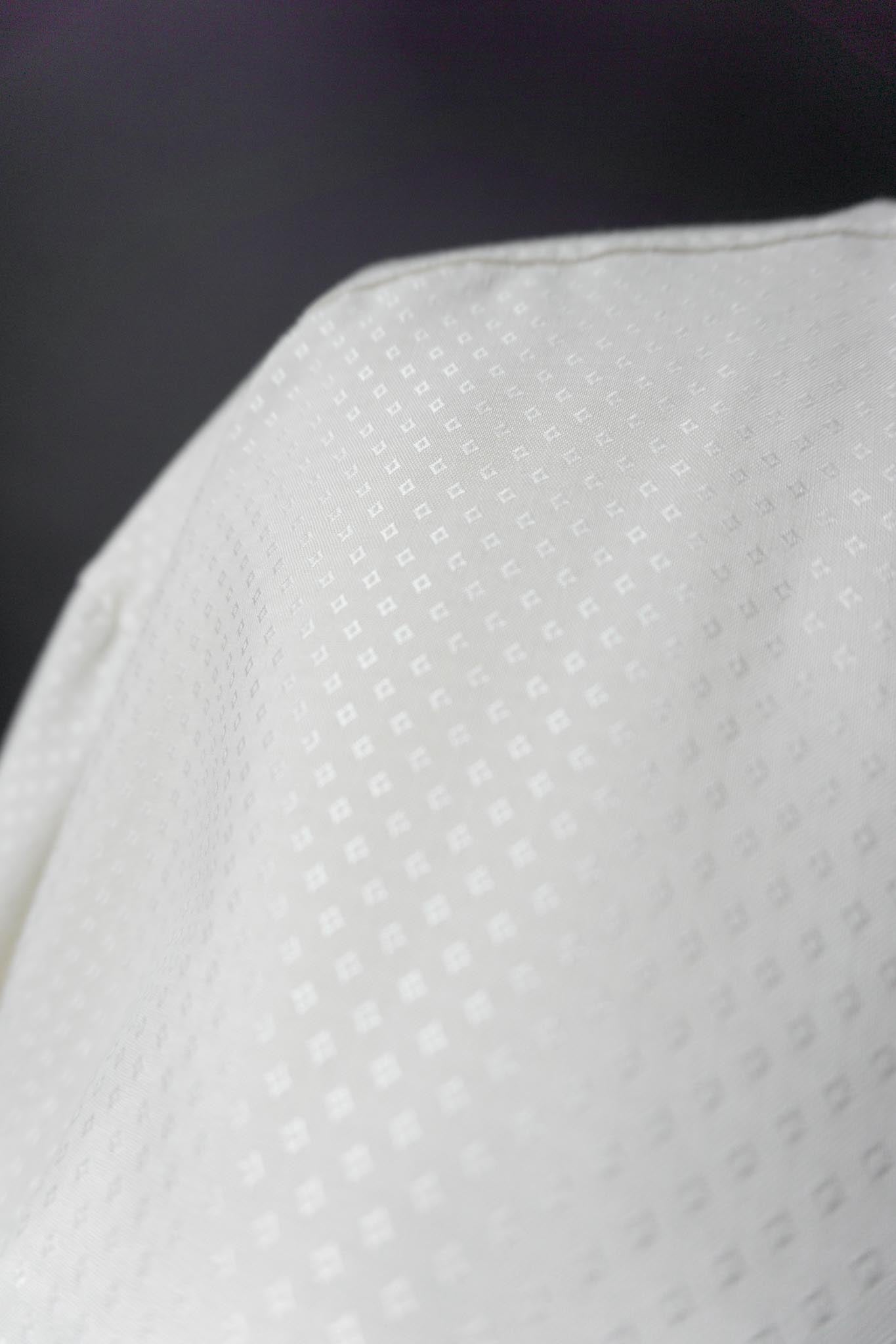 Vintage-Hemd in Creme mit Mikrostruktur und klassischem Schnitt 