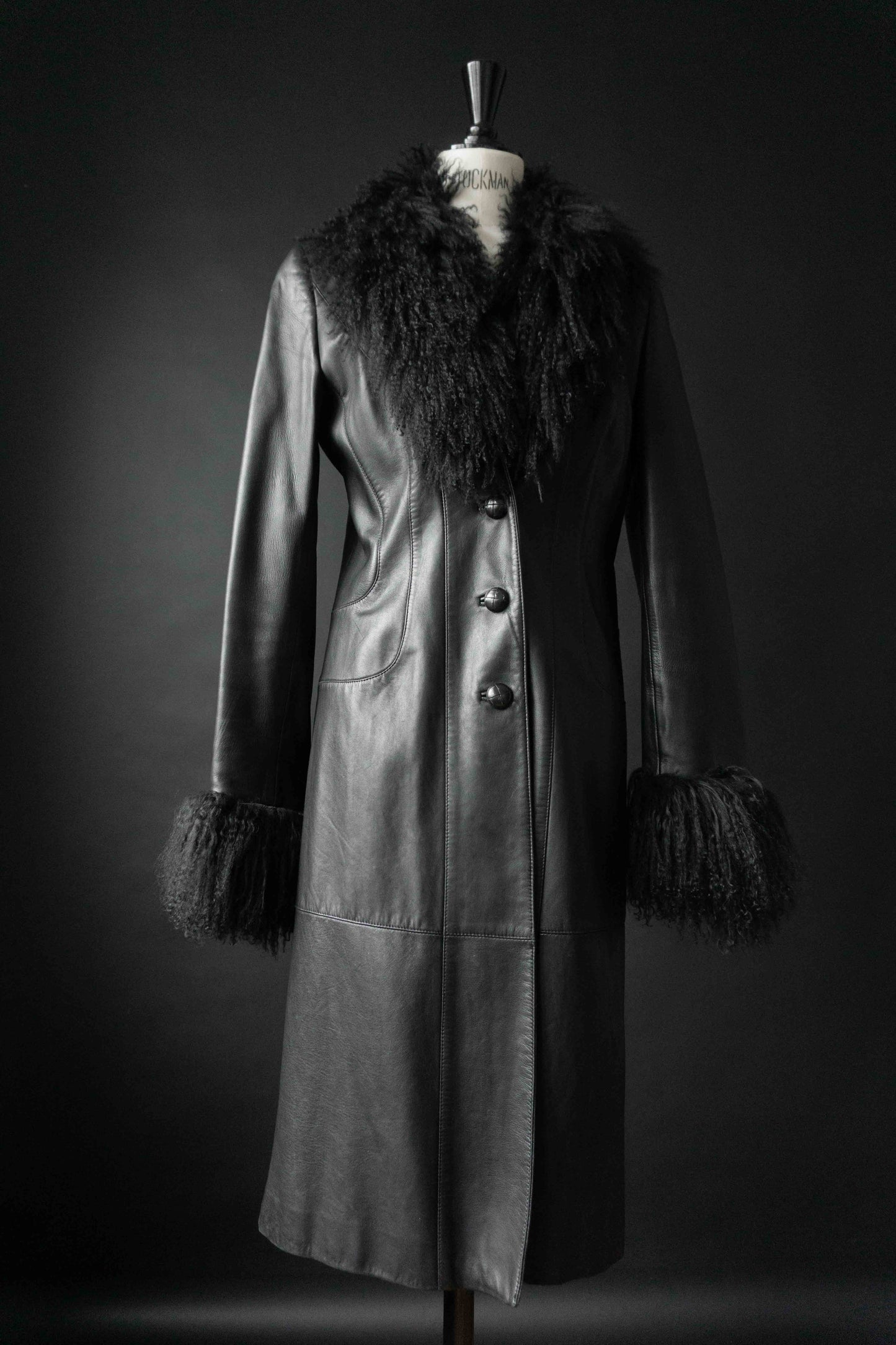 Vintage Escada Leder-Mantel mit schwarzem Lammfell-Besatz aus den 80er Jahren